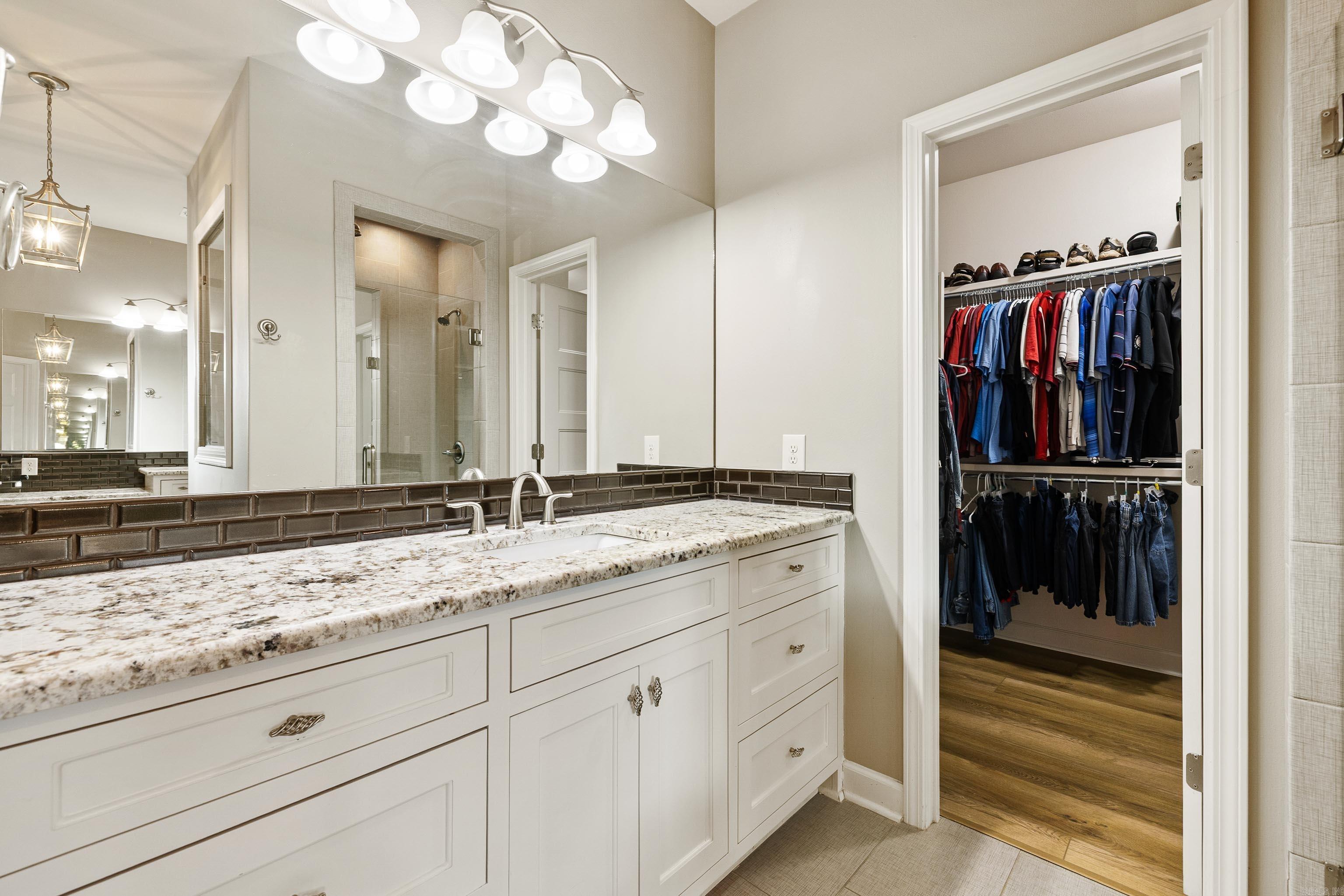 HURRICANE LAKE EST - Residential