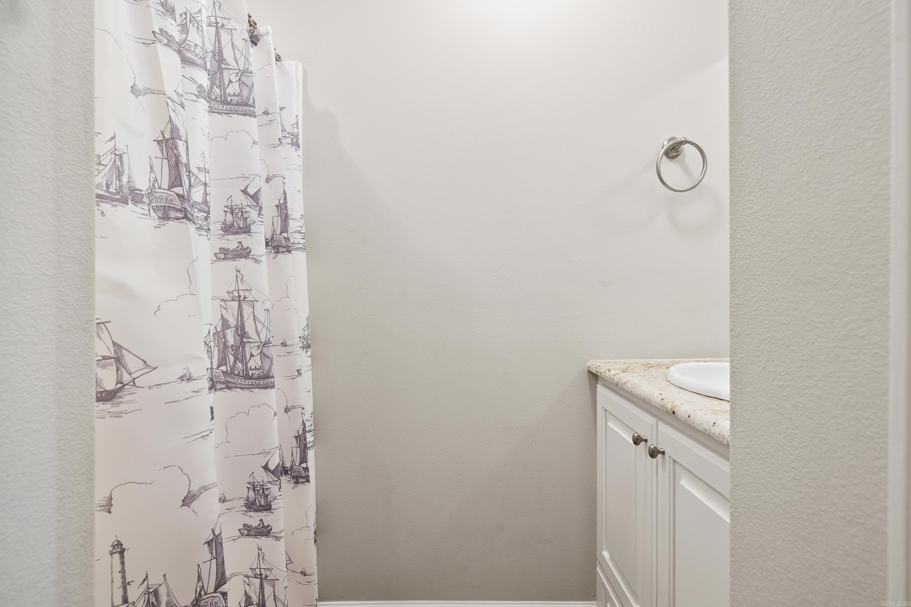 HURRICANE LAKE EST - Residential