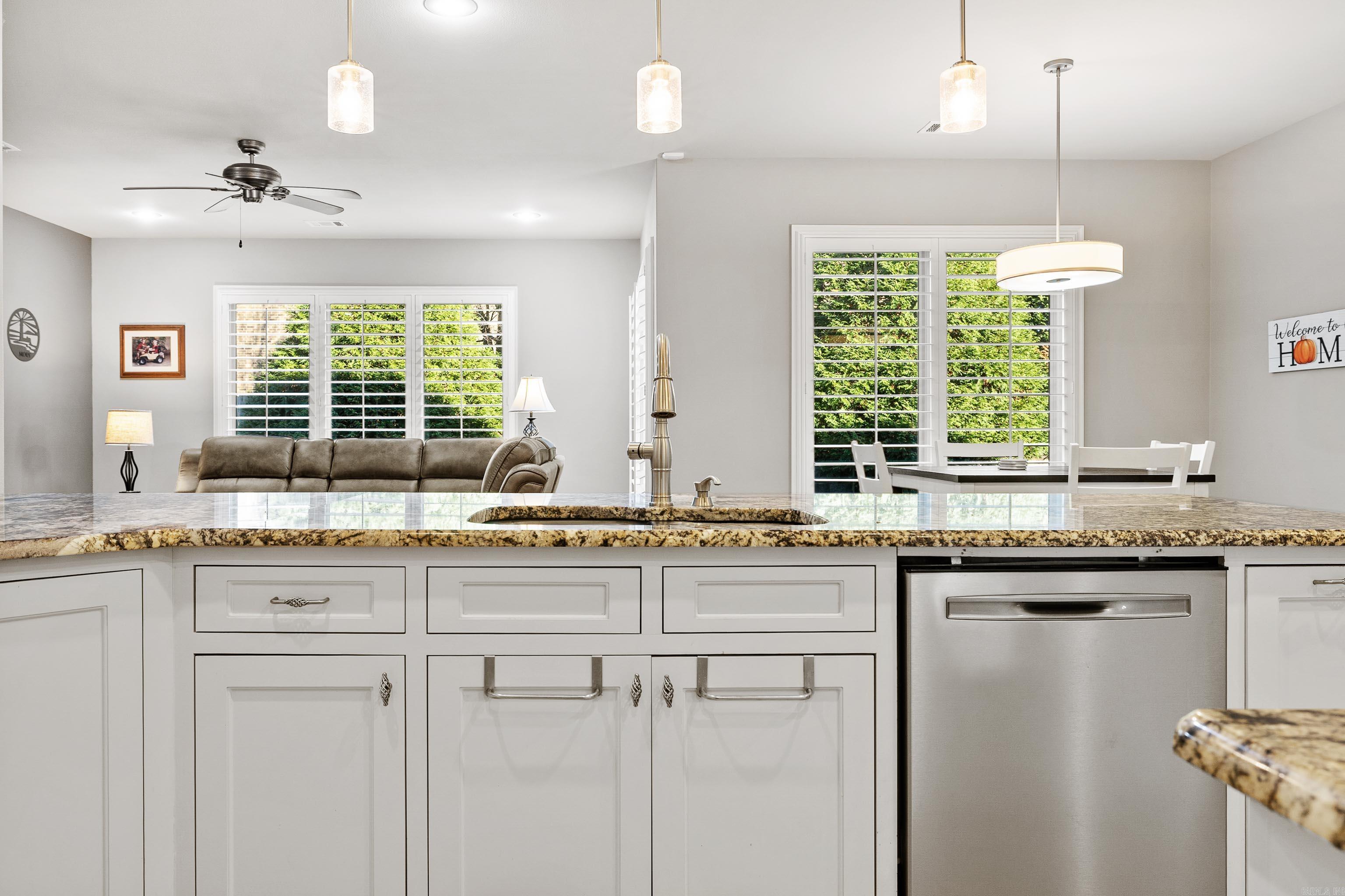 HURRICANE LAKE EST - Residential