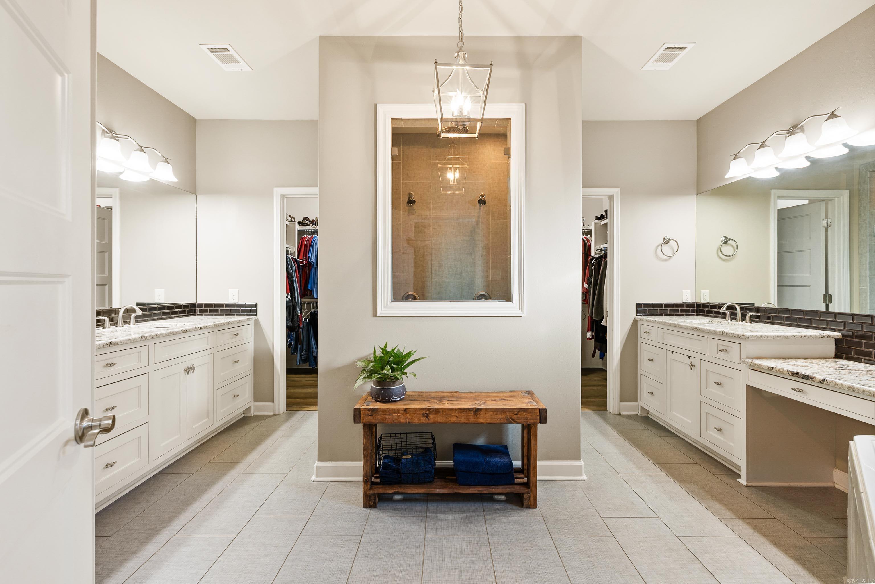 HURRICANE LAKE EST - Residential