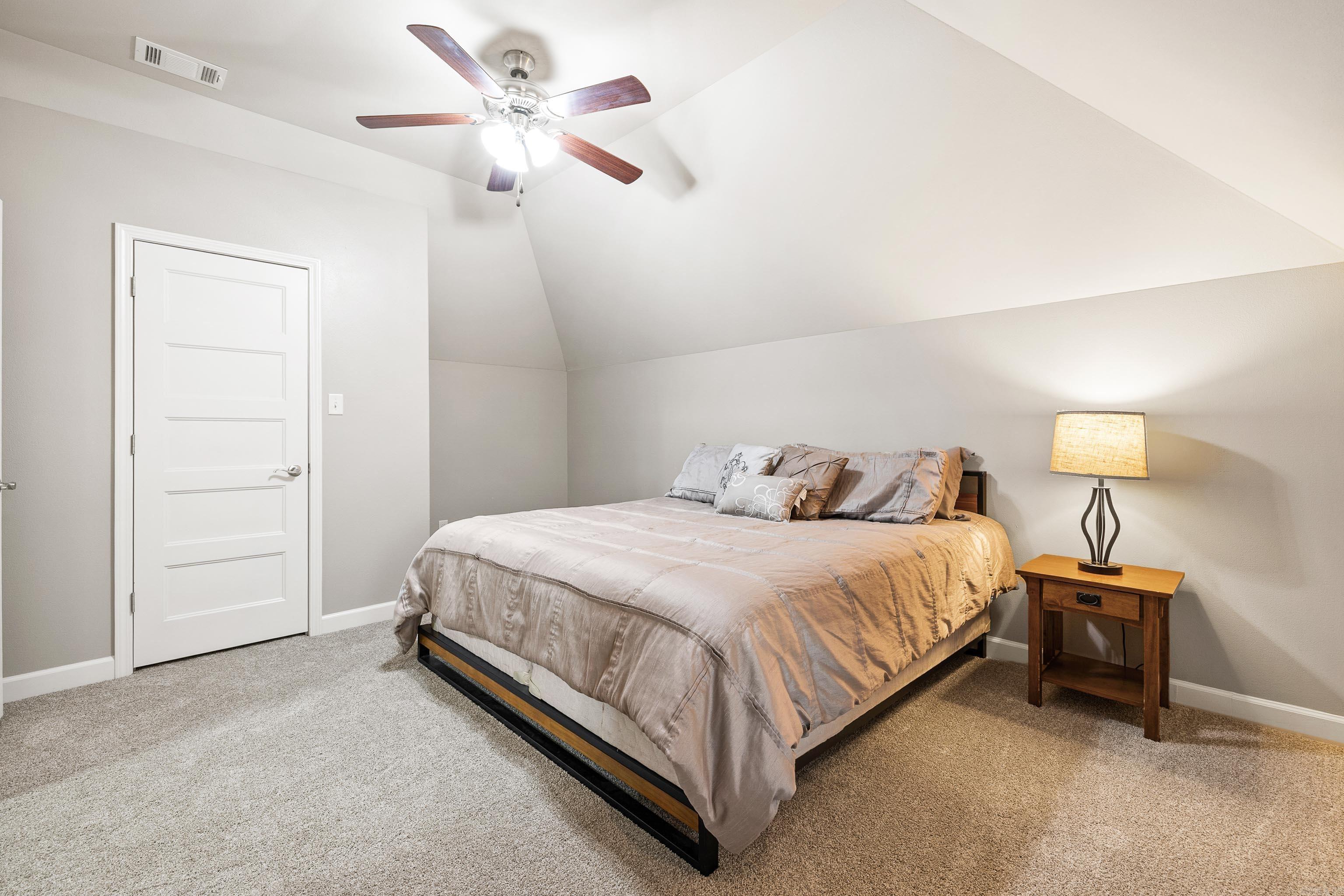 HURRICANE LAKE EST - Residential