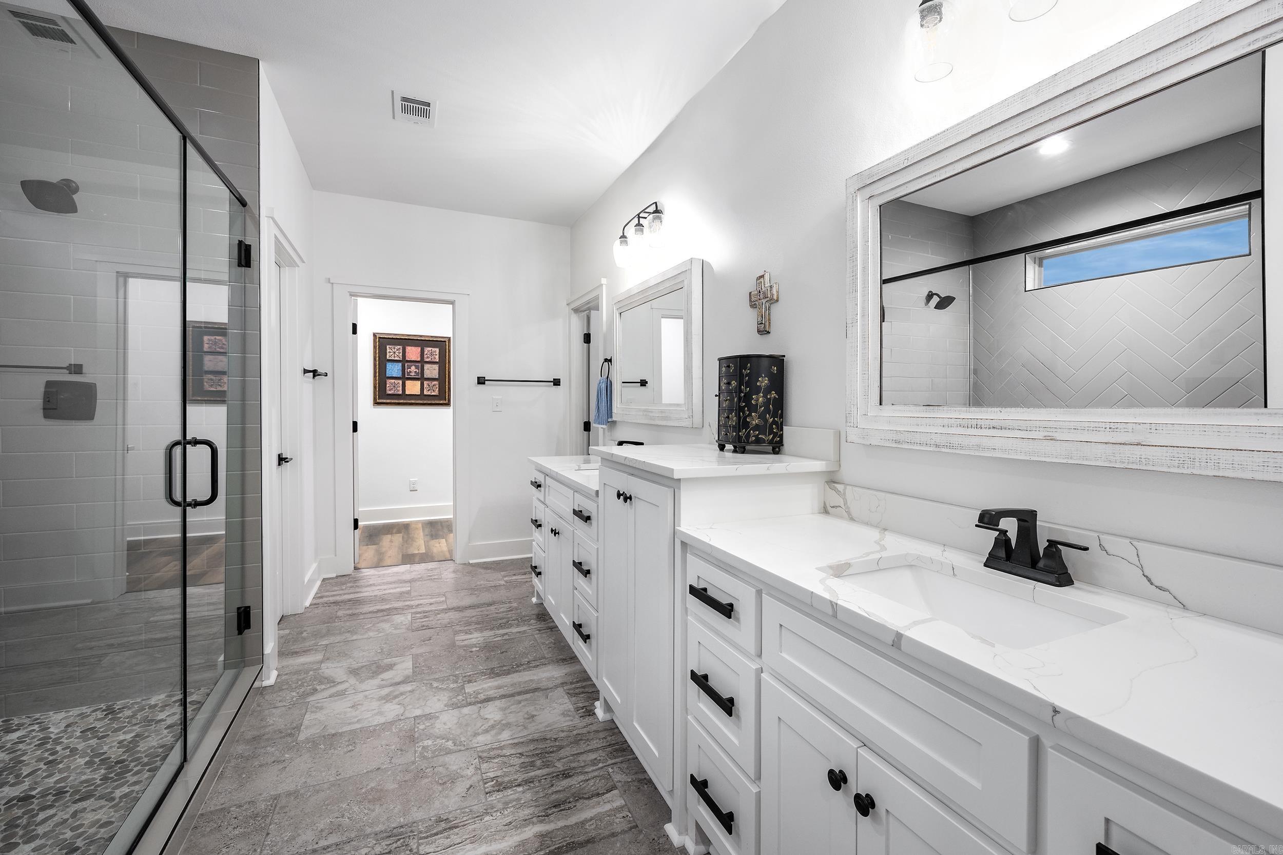 CREEKSIDE - Residential