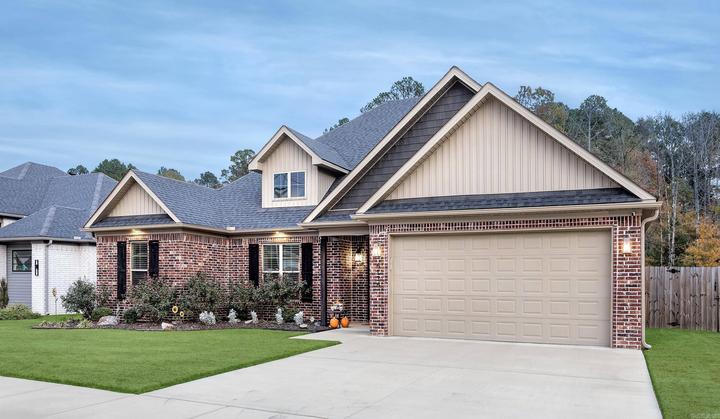 CREEKSIDE - Residential