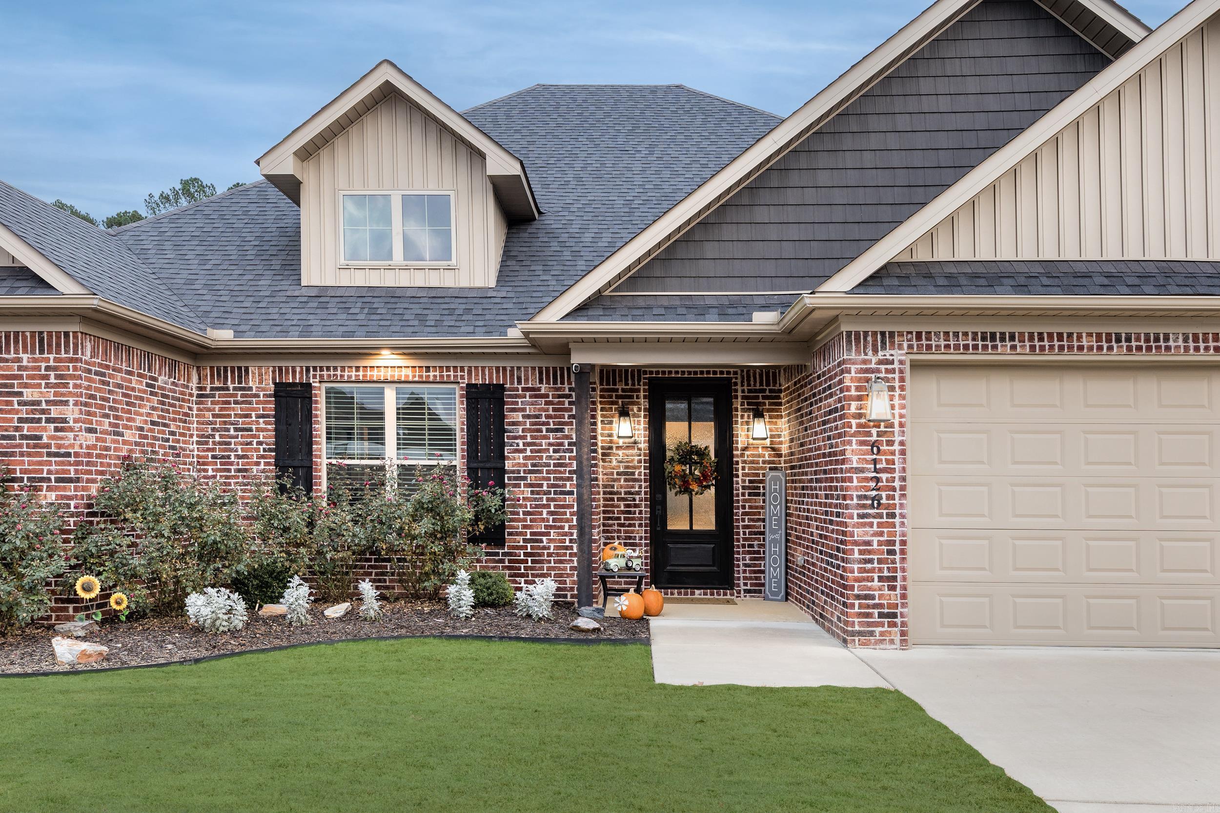 CREEKSIDE - Residential