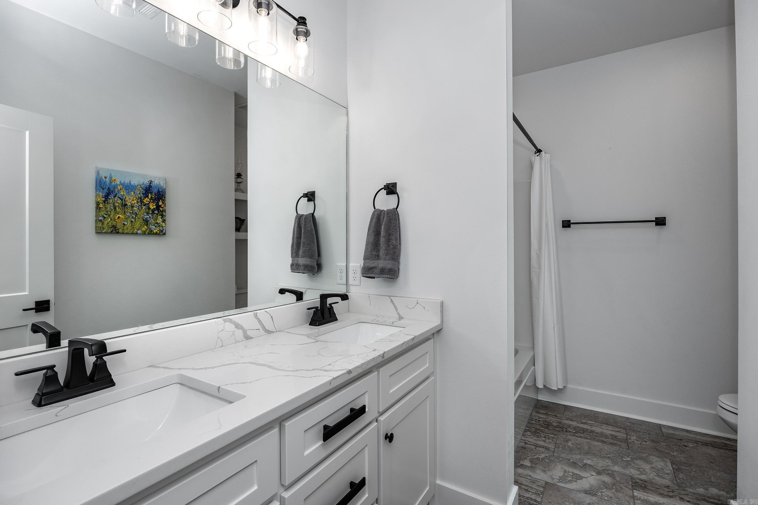CREEKSIDE - Residential