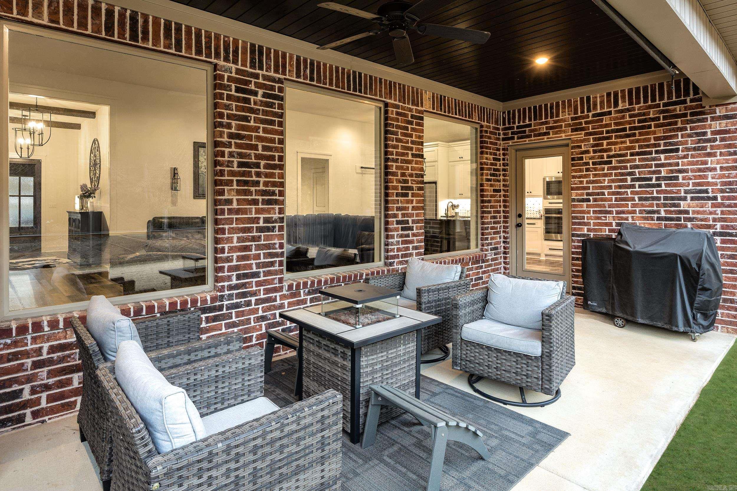 CREEKSIDE - Residential