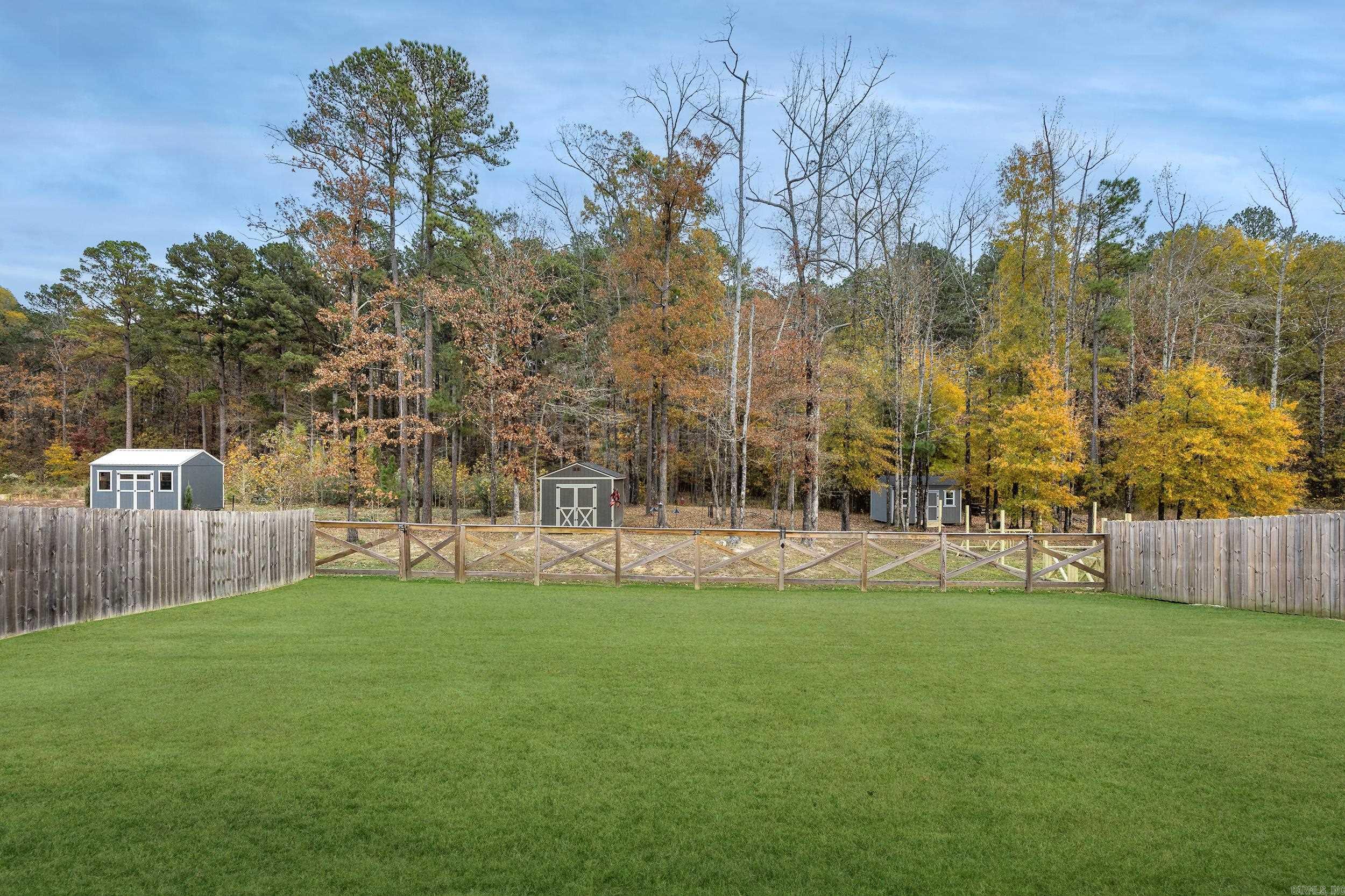 CREEKSIDE - Residential
