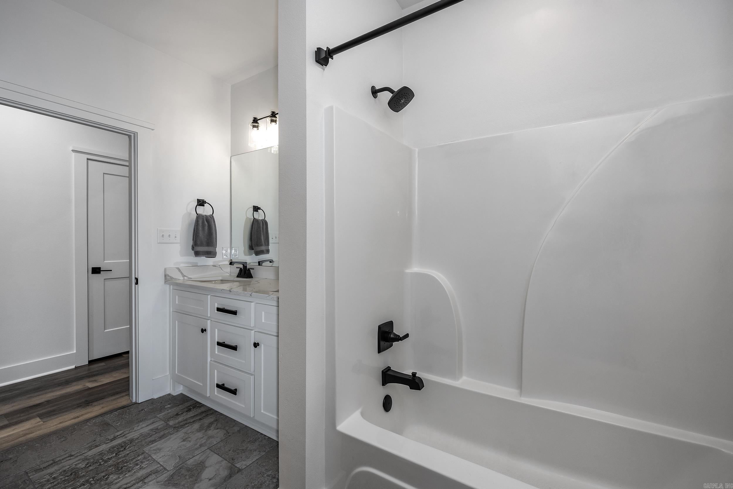 CREEKSIDE - Residential