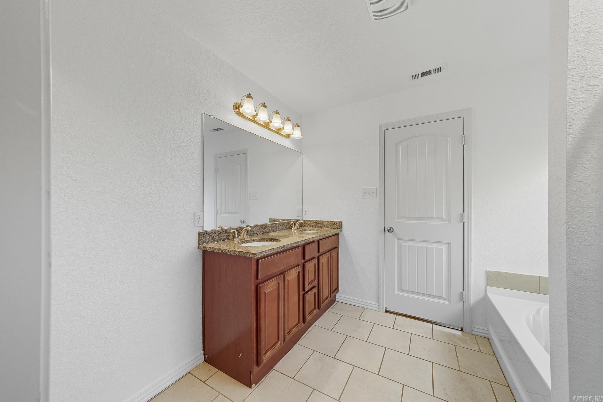 BENT TREE ESTATES - Residential Lease