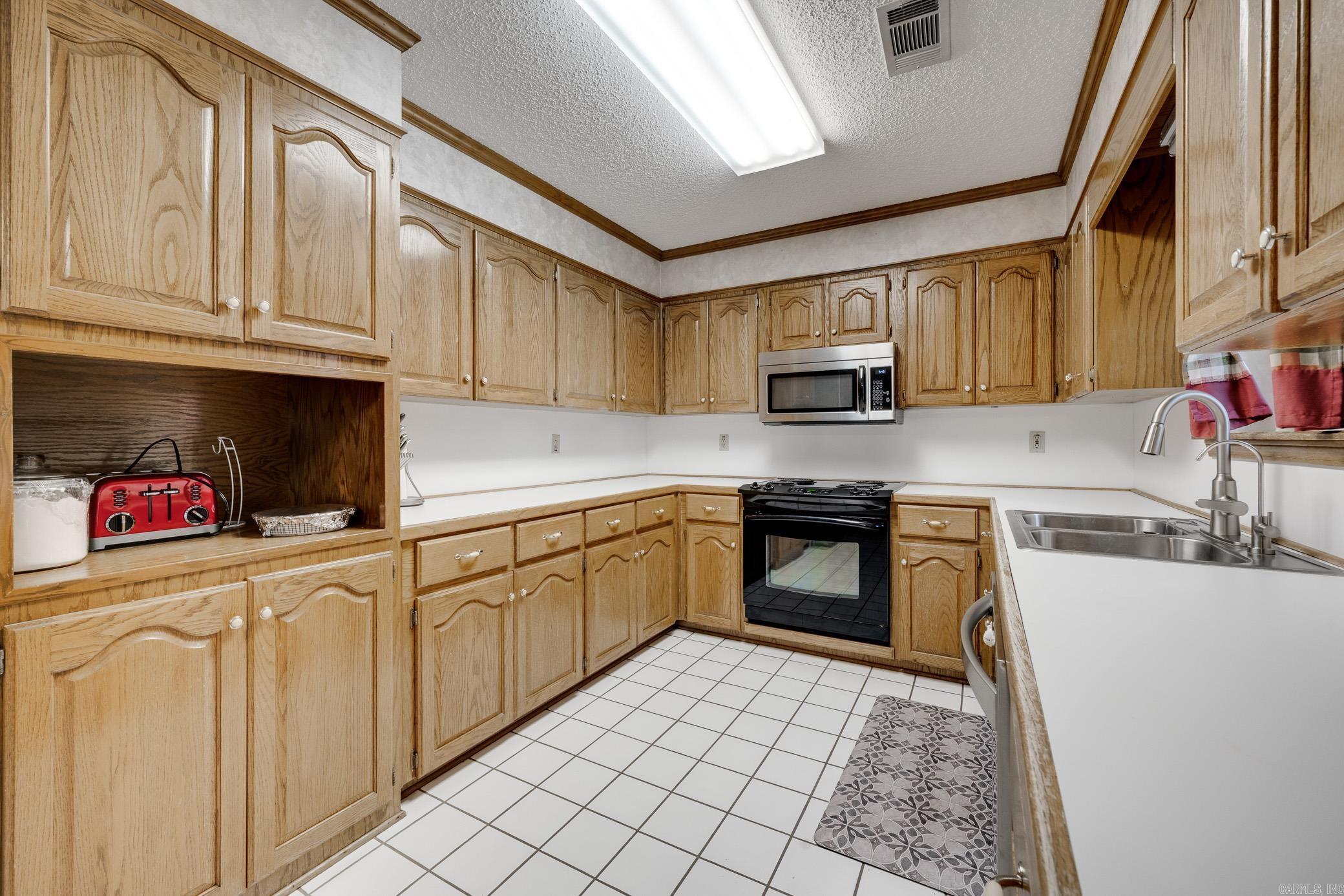 FOXWOOD J - Residential