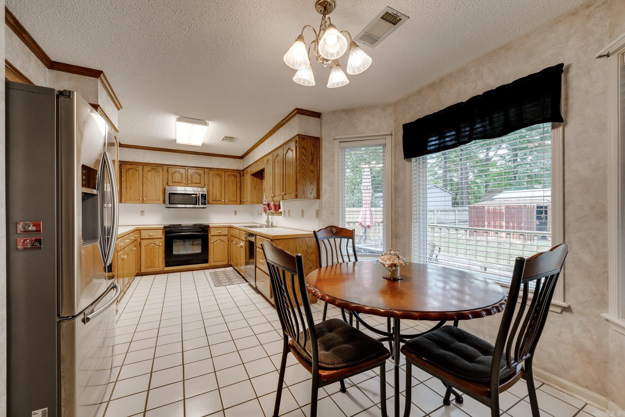 FOXWOOD J - Residential