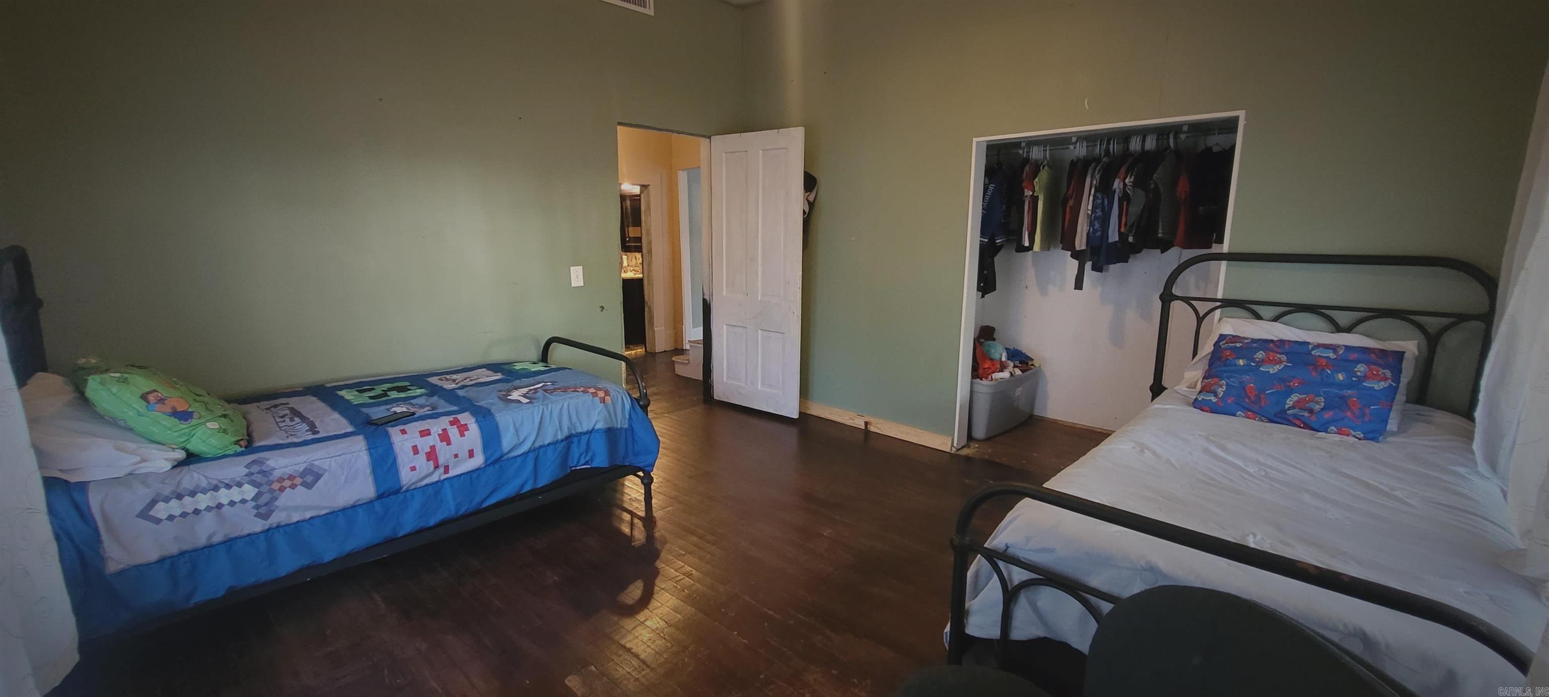Mena Original - Residential