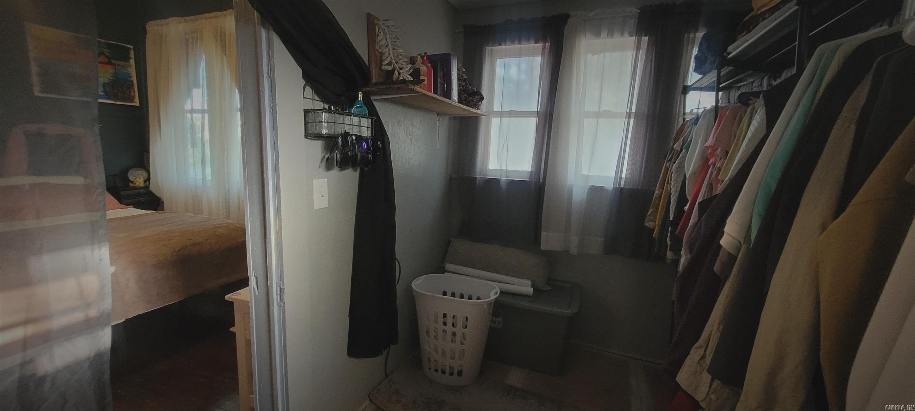 Mena Original - Residential
