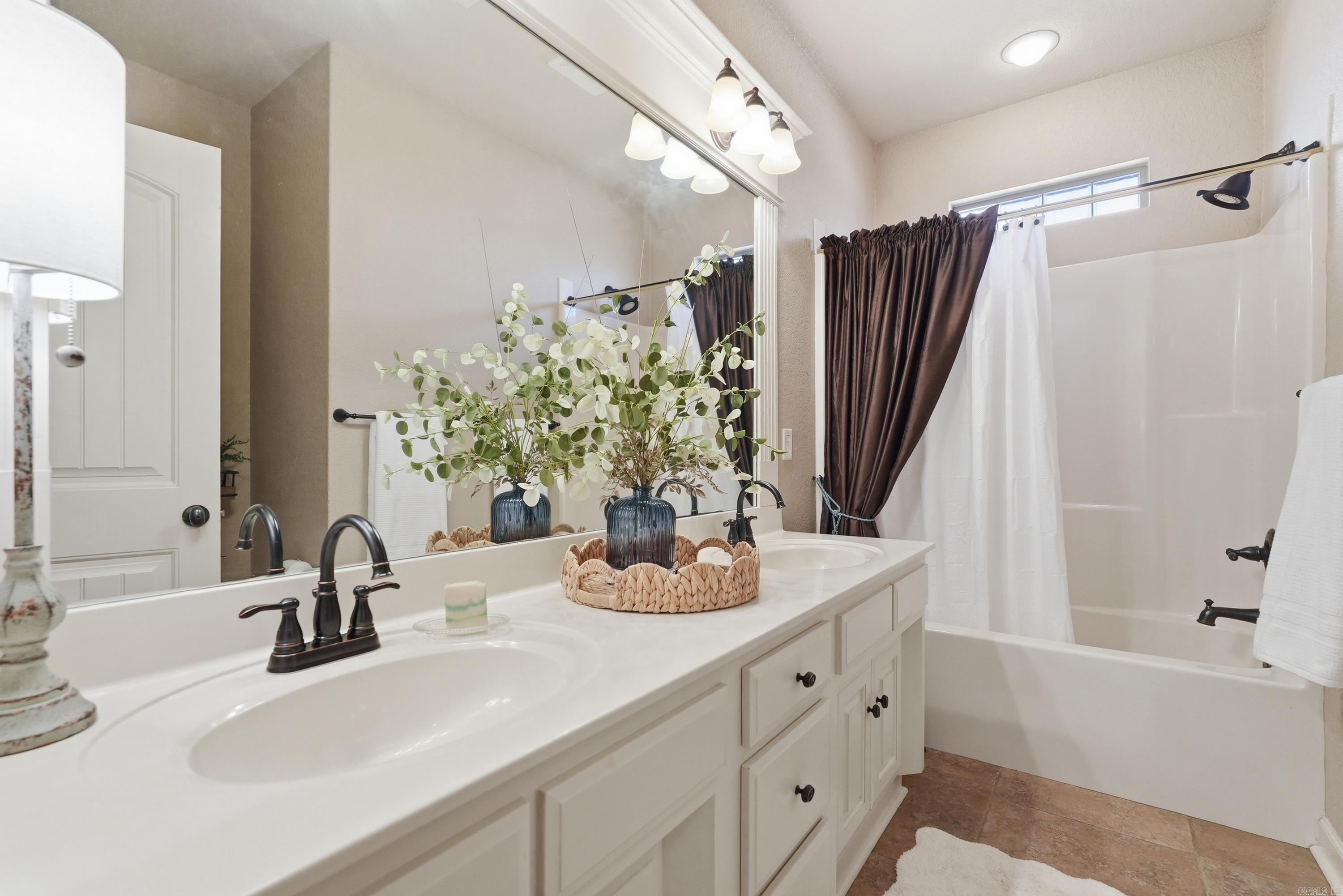 MILLERS CROSSING - Residential