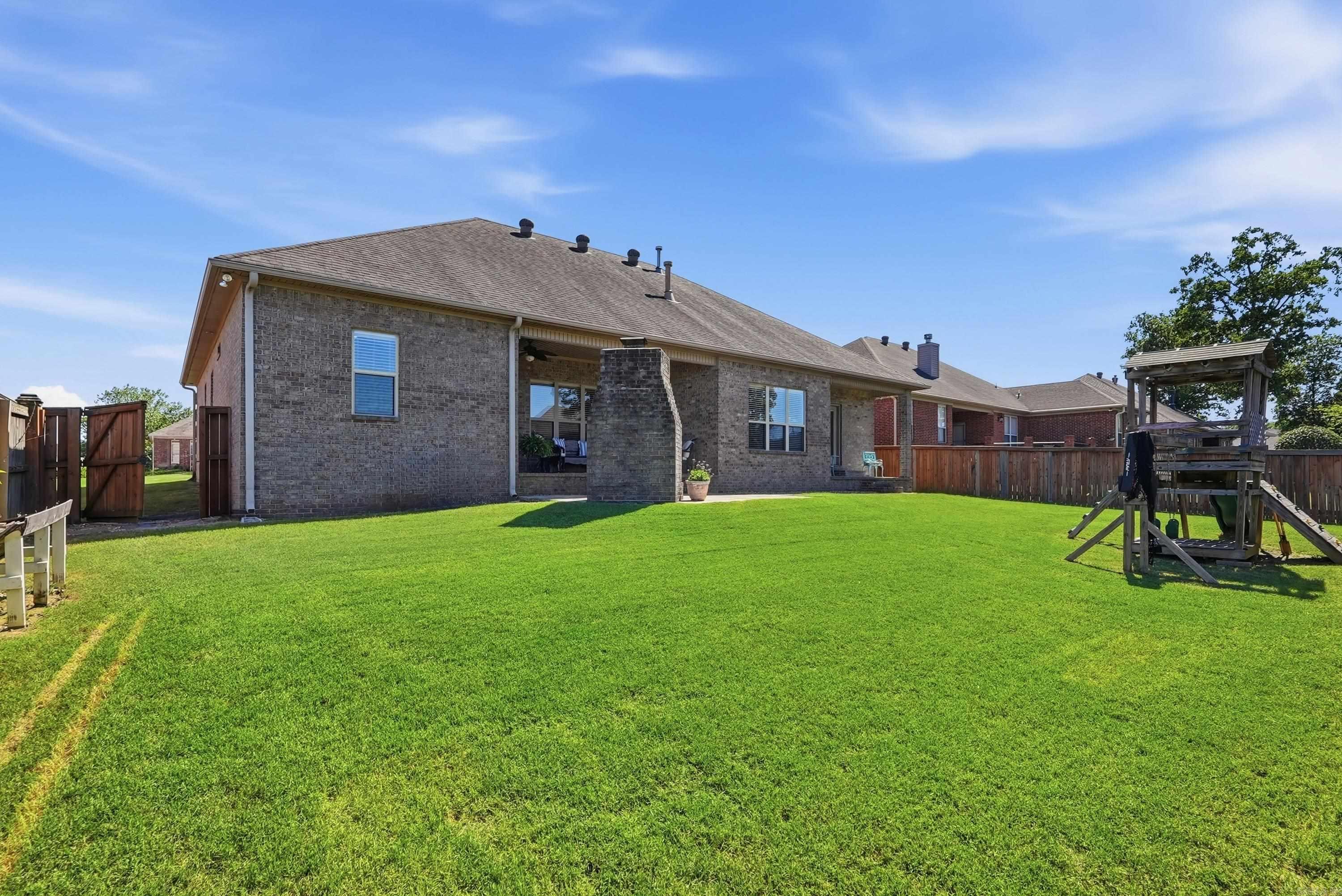 MILLERS CROSSING - Residential