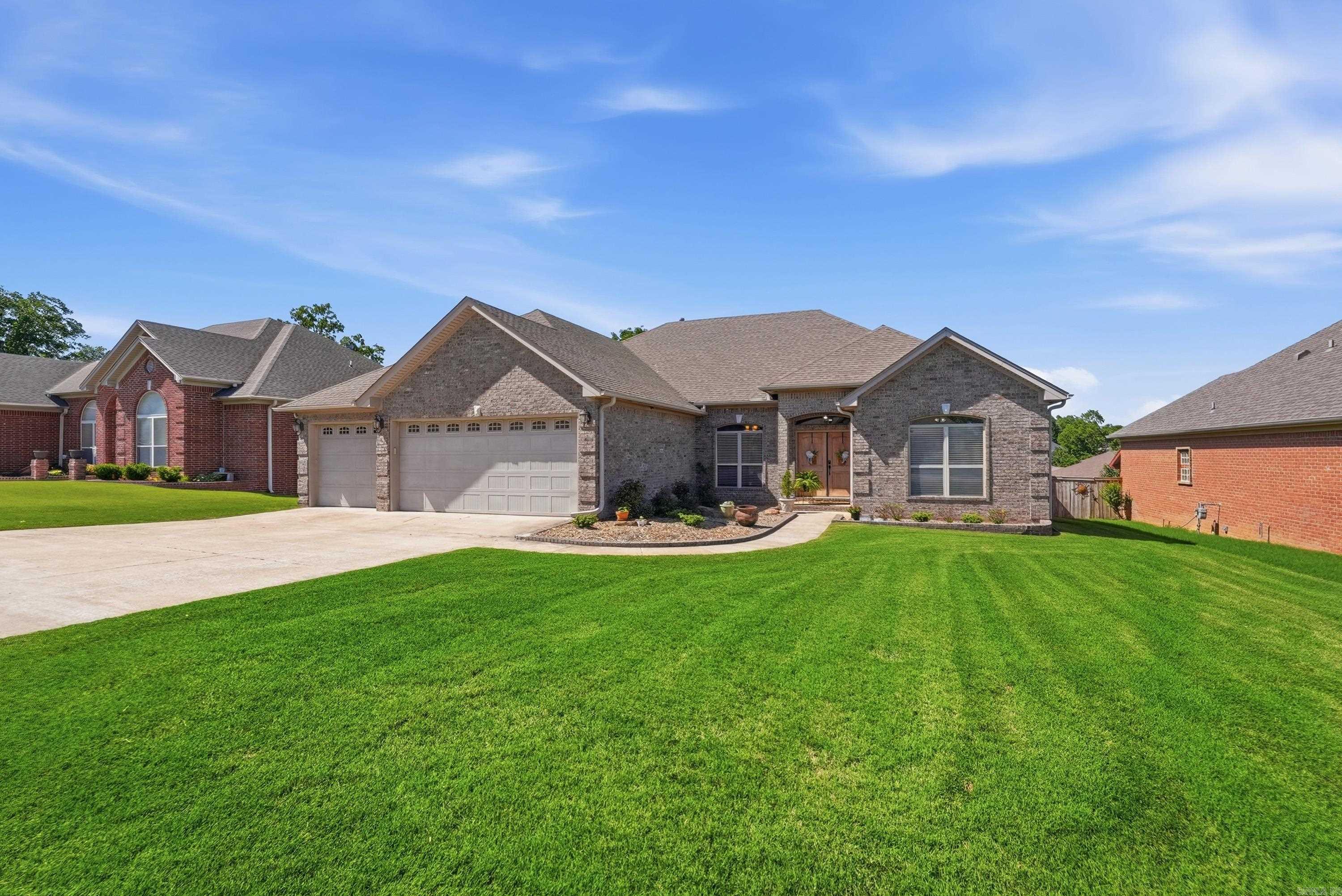 MILLERS CROSSING - Residential