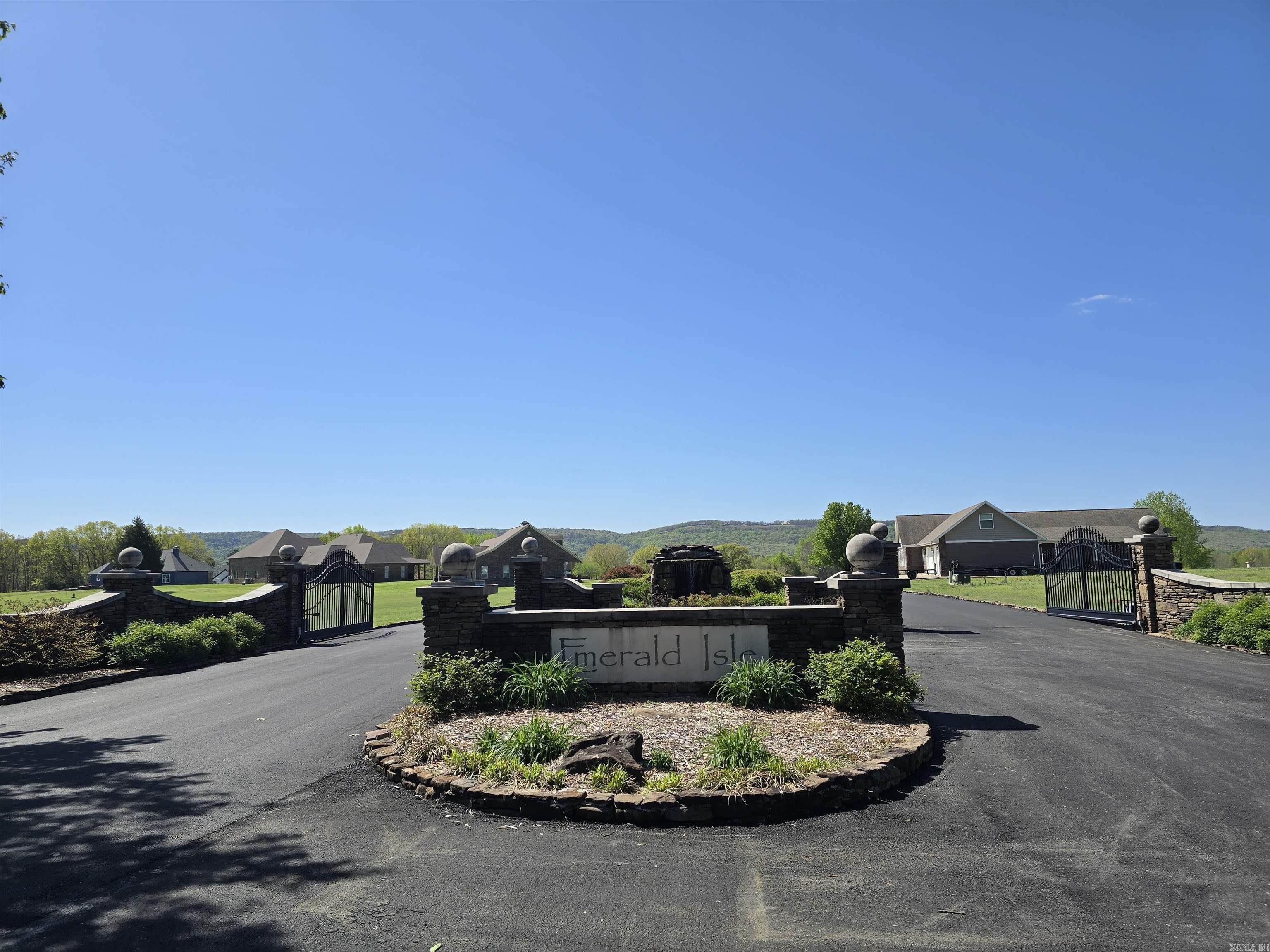 Landing at Emerald Isle - Land