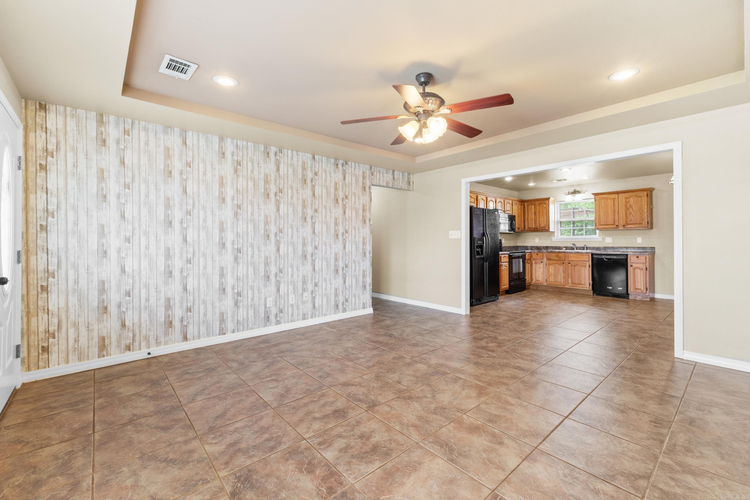 ROY ACRES ESTATES - Residential