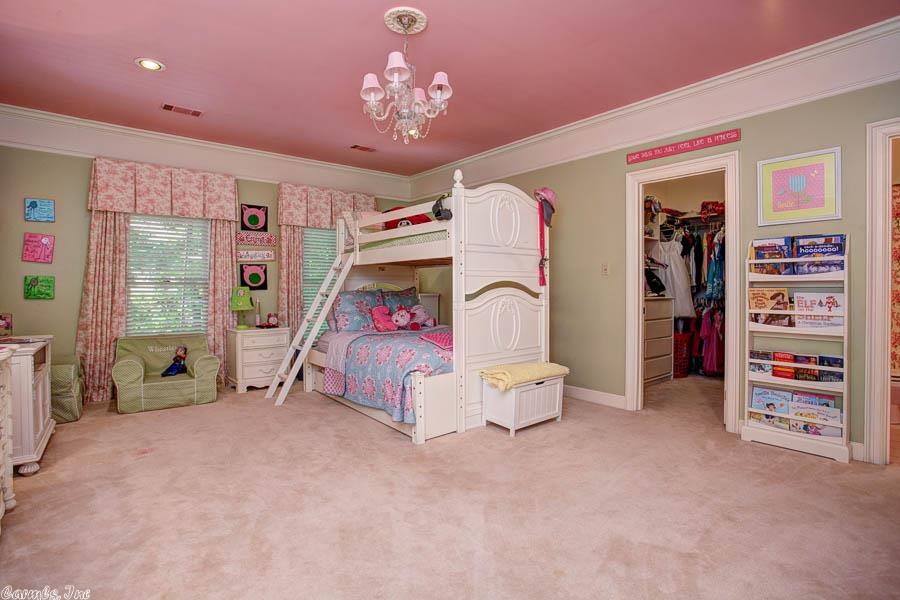 CHENAL VALLEY THE ESTATES - Residential