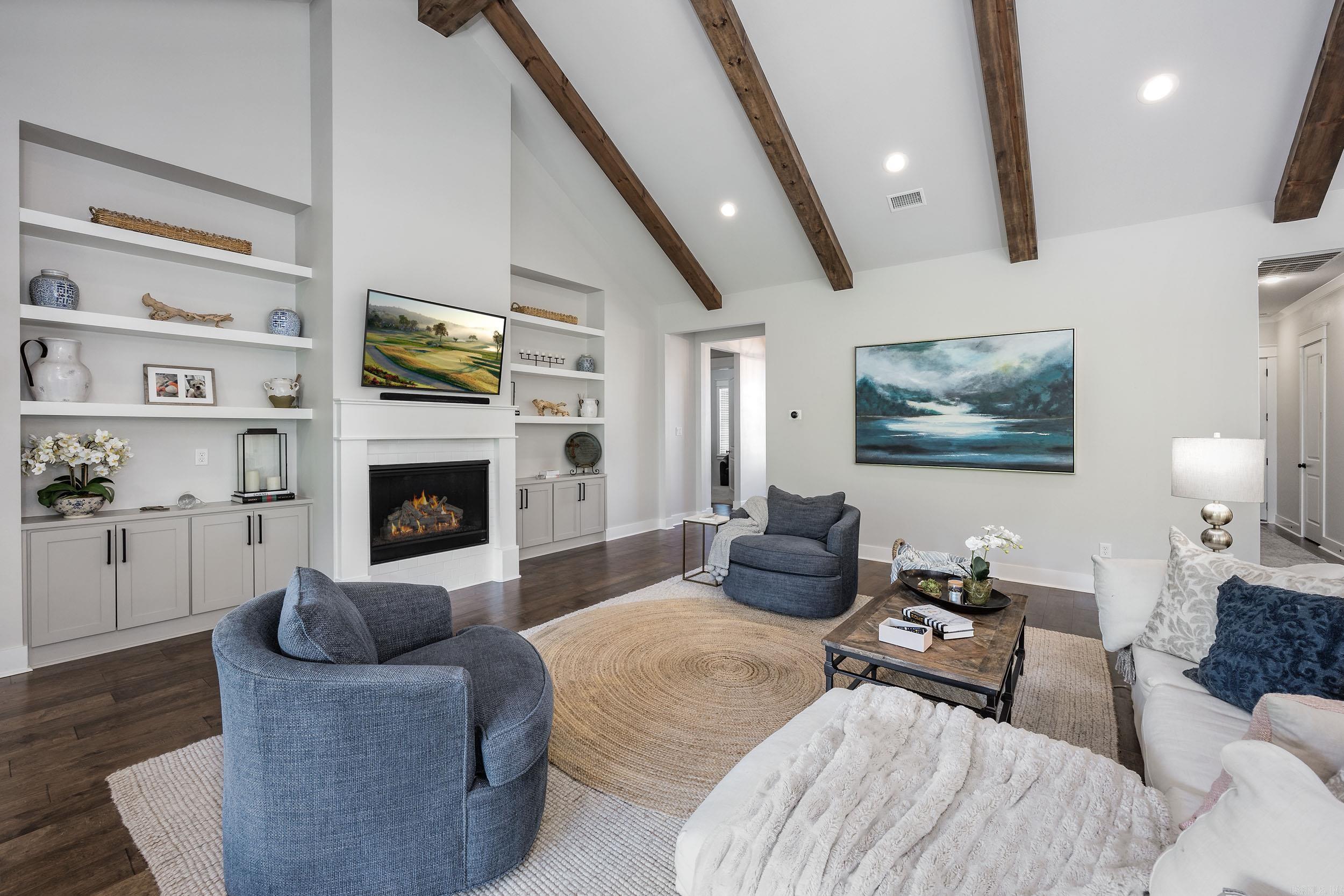 CHENAL VALLEY "CAUREL COURT" - Residential