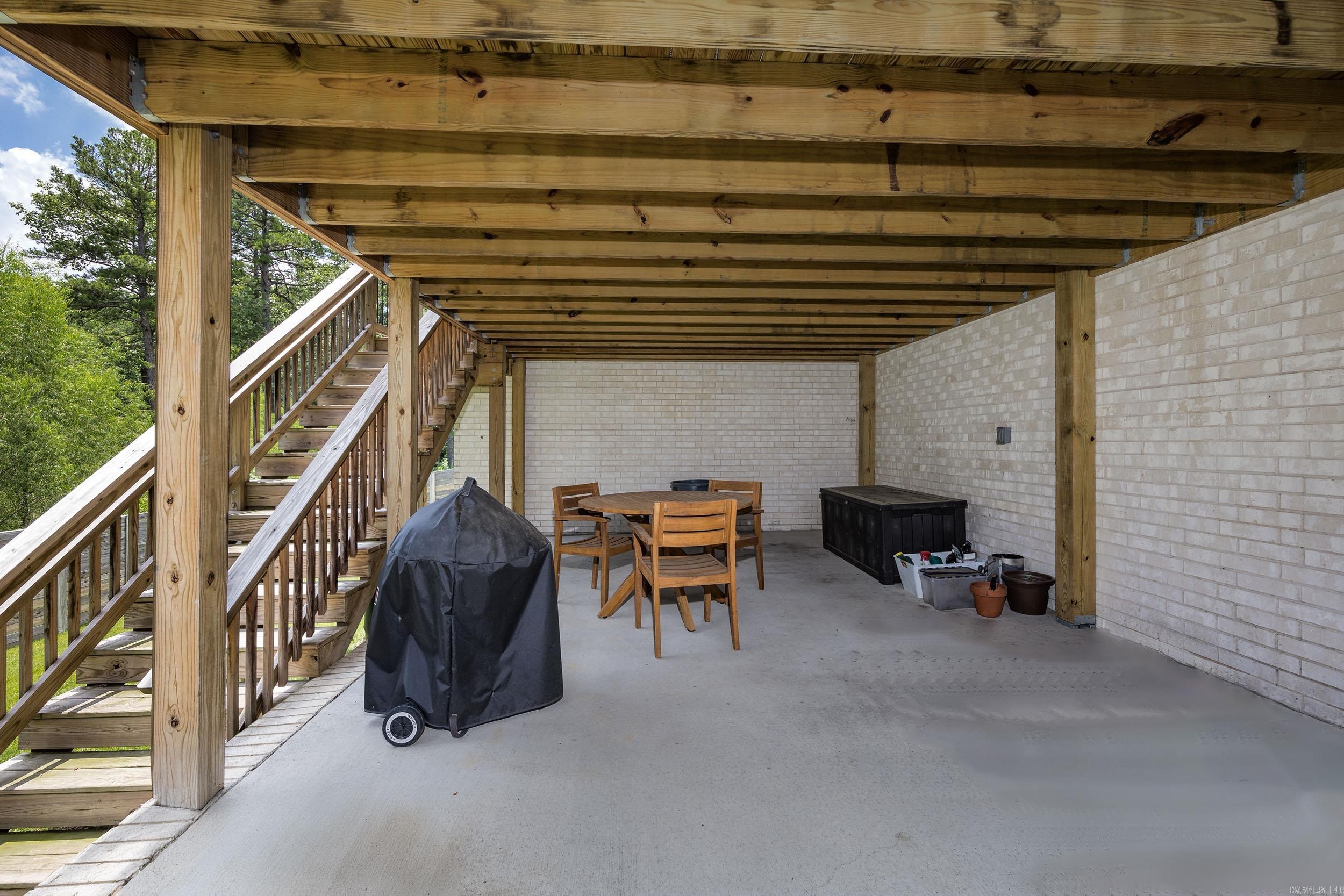 CHENAL VALLEY "CAUREL COURT" - Residential