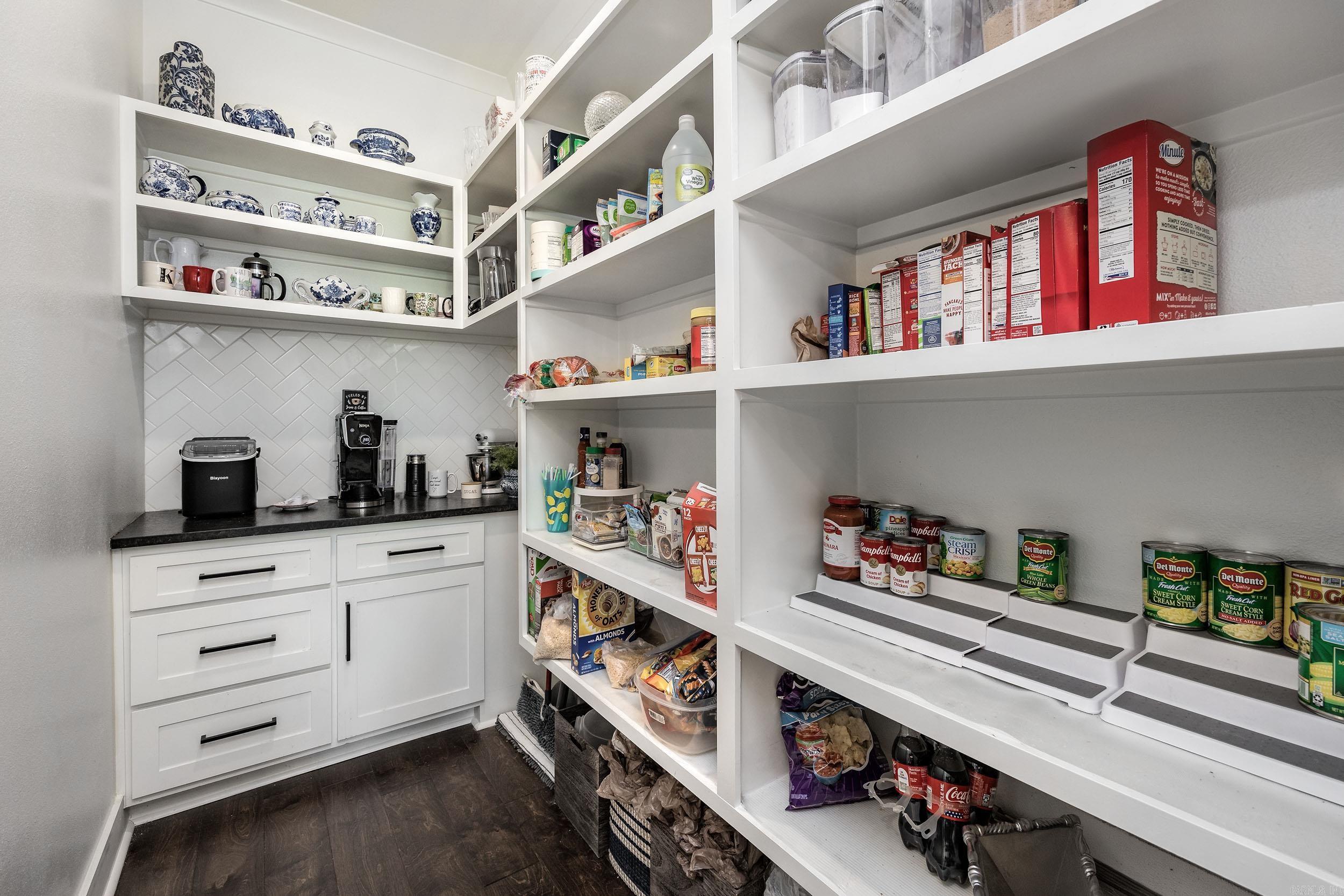 CHENAL VALLEY "CAUREL COURT" - Residential