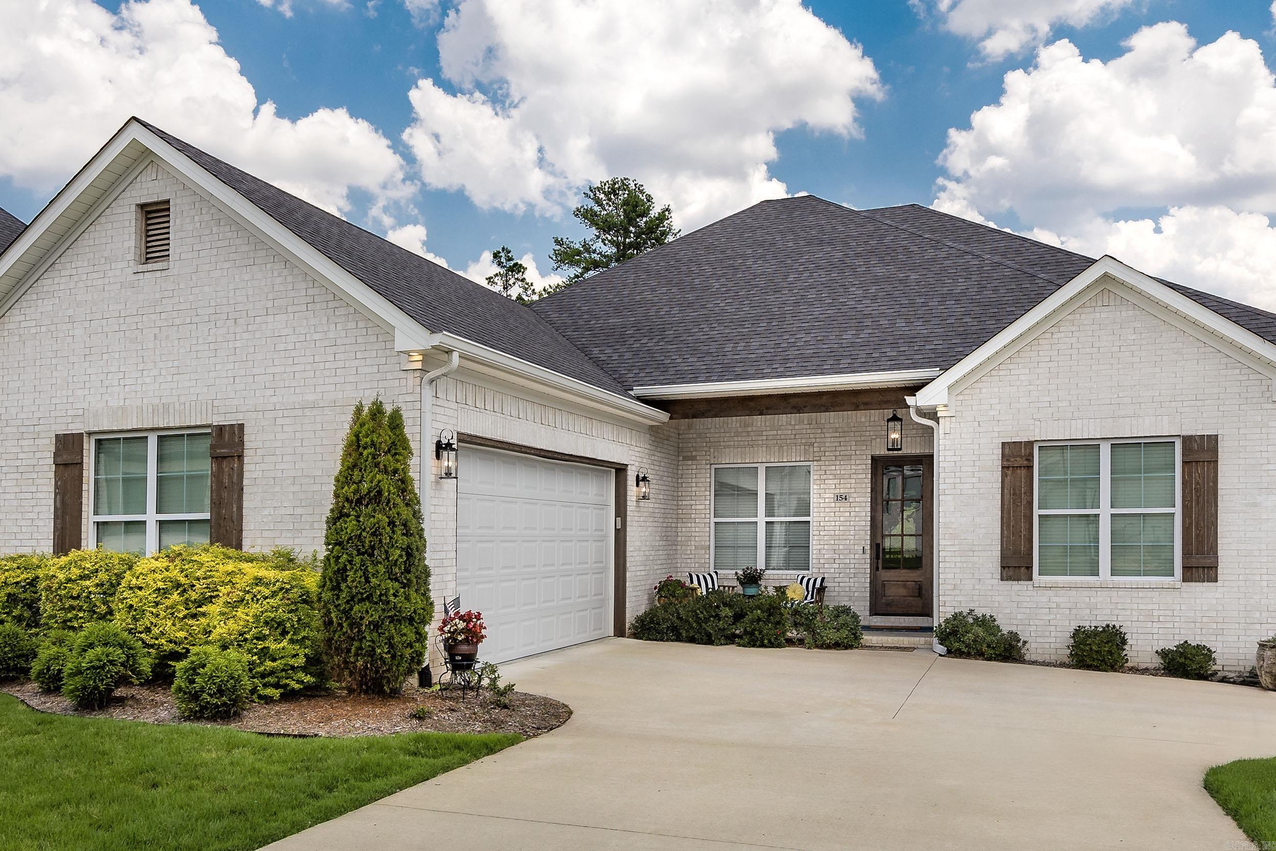 CHENAL VALLEY "CAUREL COURT" - Residential