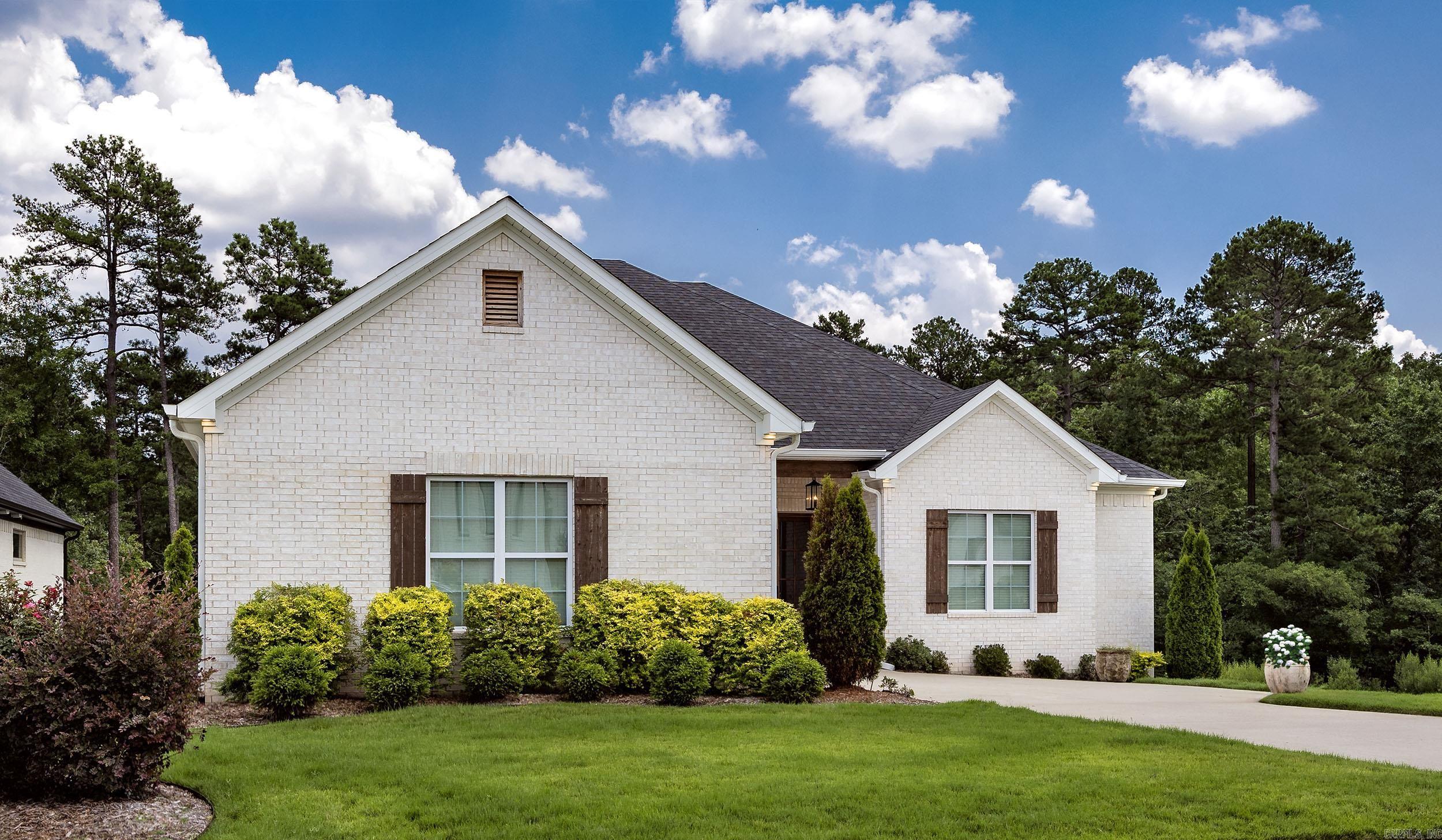 CHENAL VALLEY "CAUREL COURT" - Residential