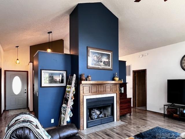 BALENCIAGA - Residential