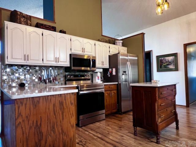 BALENCIAGA - Residential