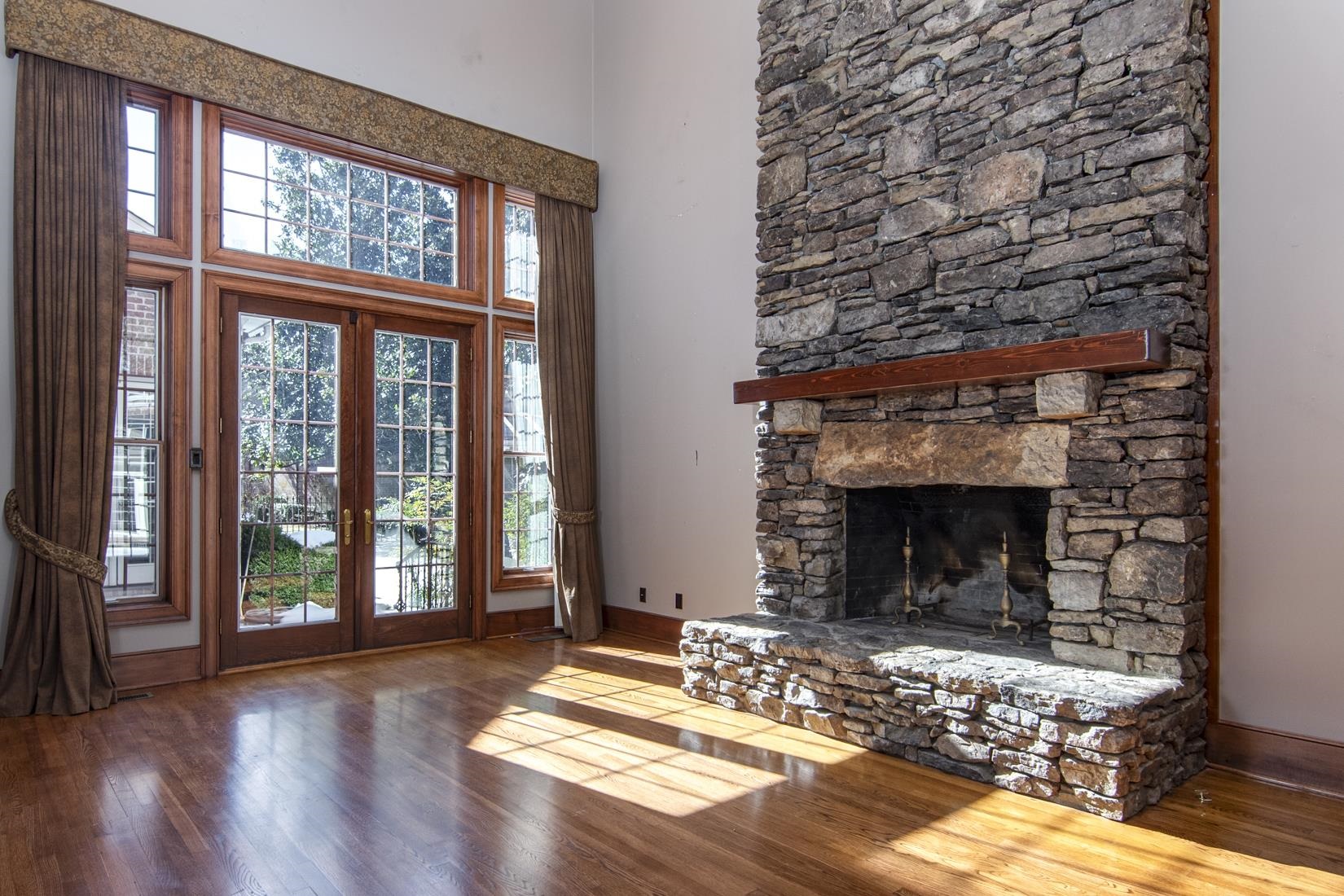 HICKORY CREEK - Residential