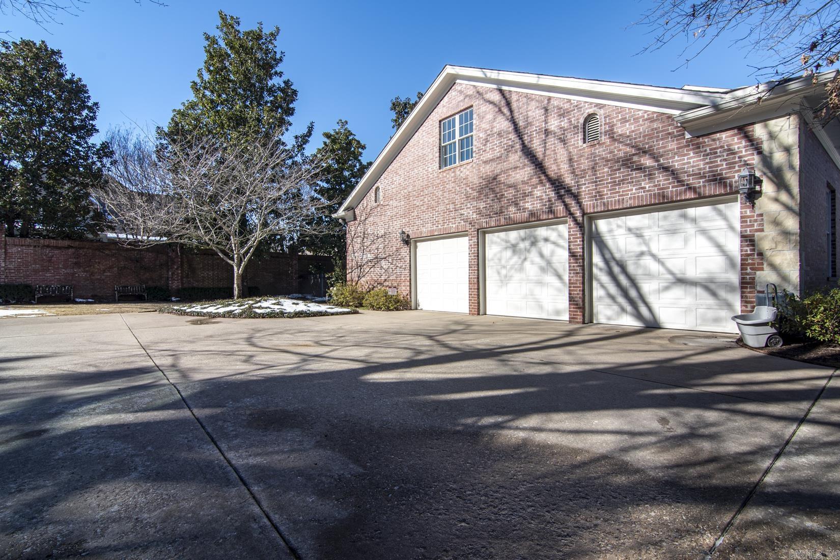 HICKORY CREEK - Residential