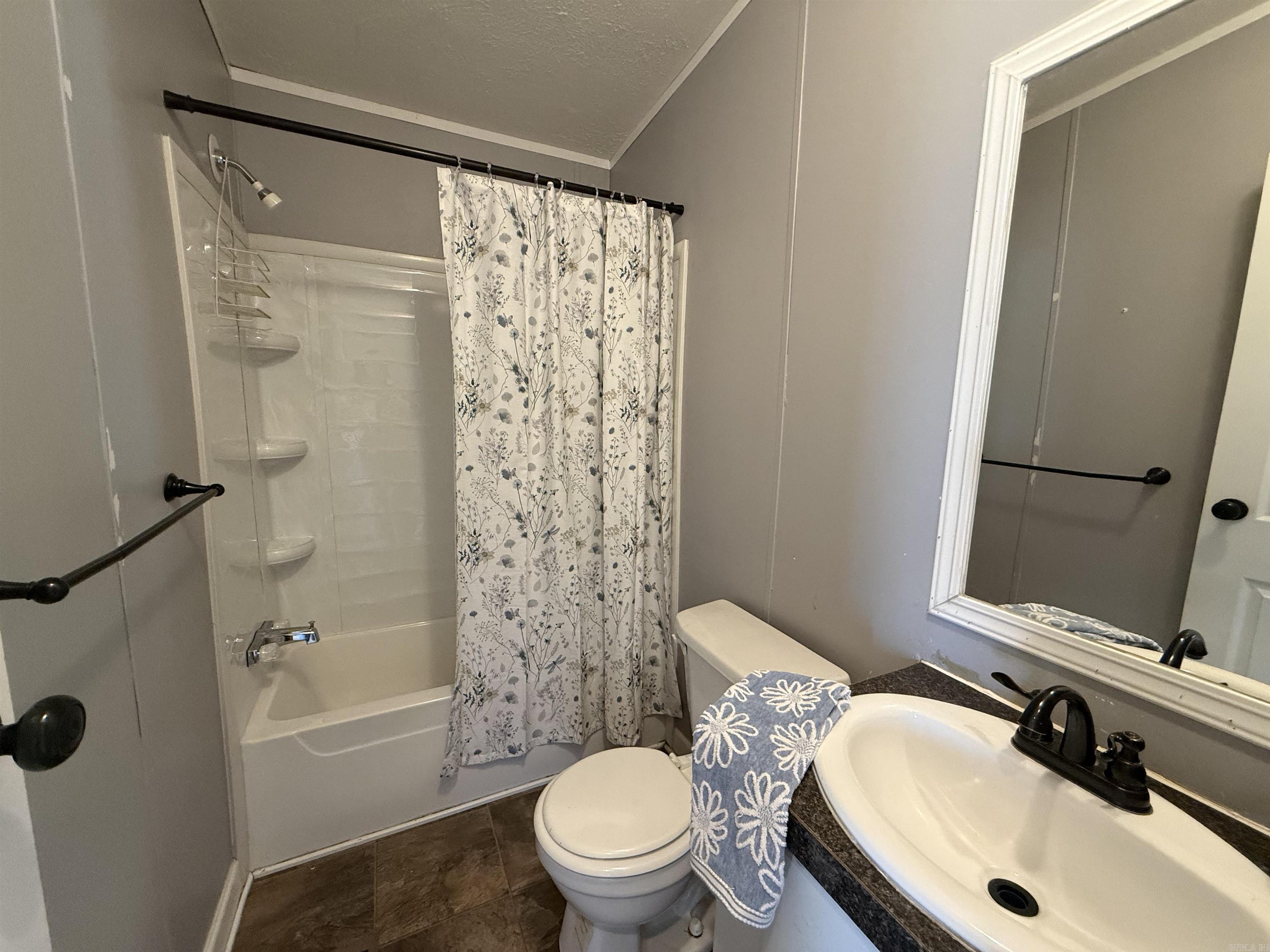 JOHN FINLEY SUBD - Residential