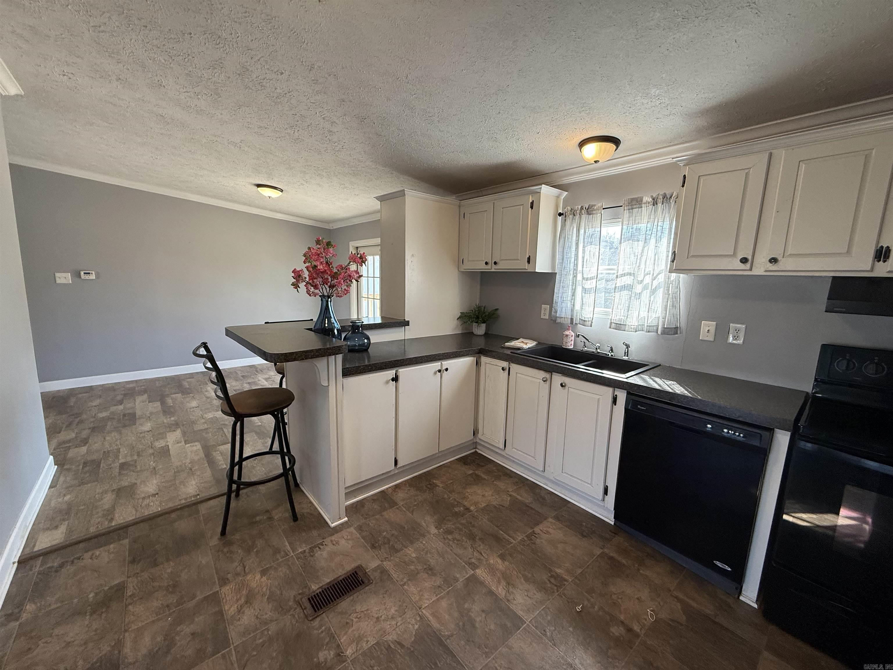 JOHN FINLEY SUBD - Residential