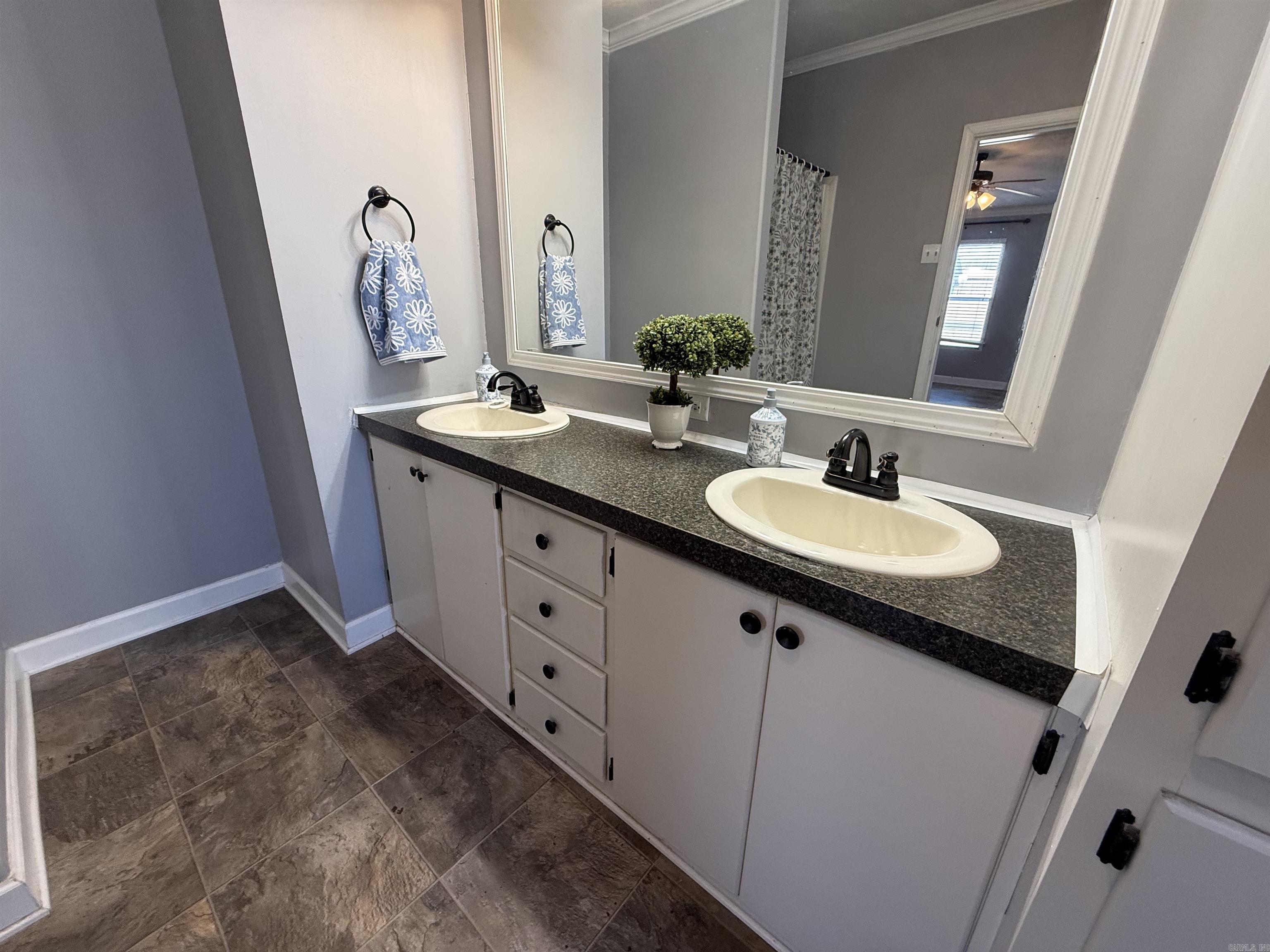 JOHN FINLEY SUBD - Residential