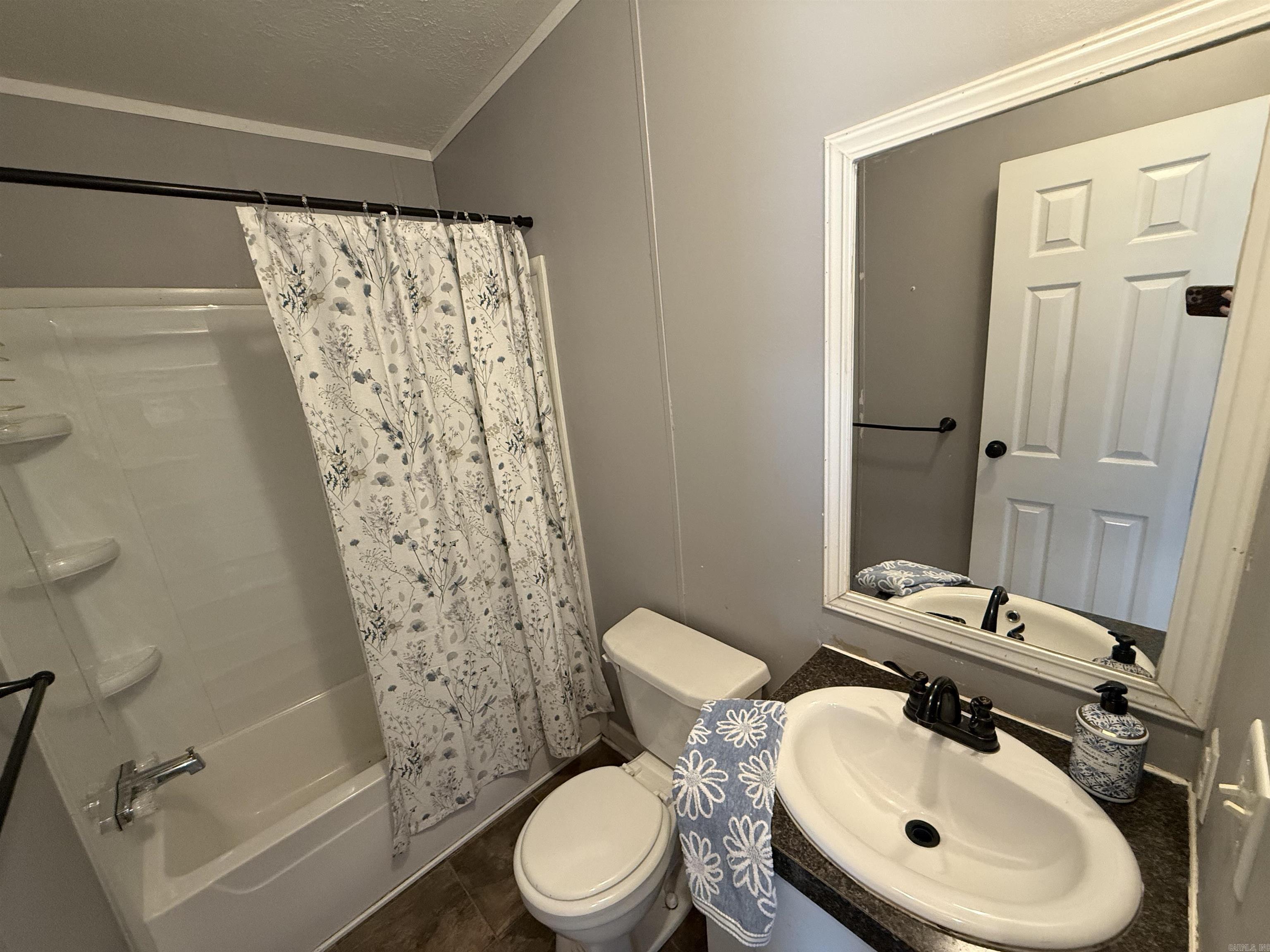 JOHN FINLEY SUBD - Residential