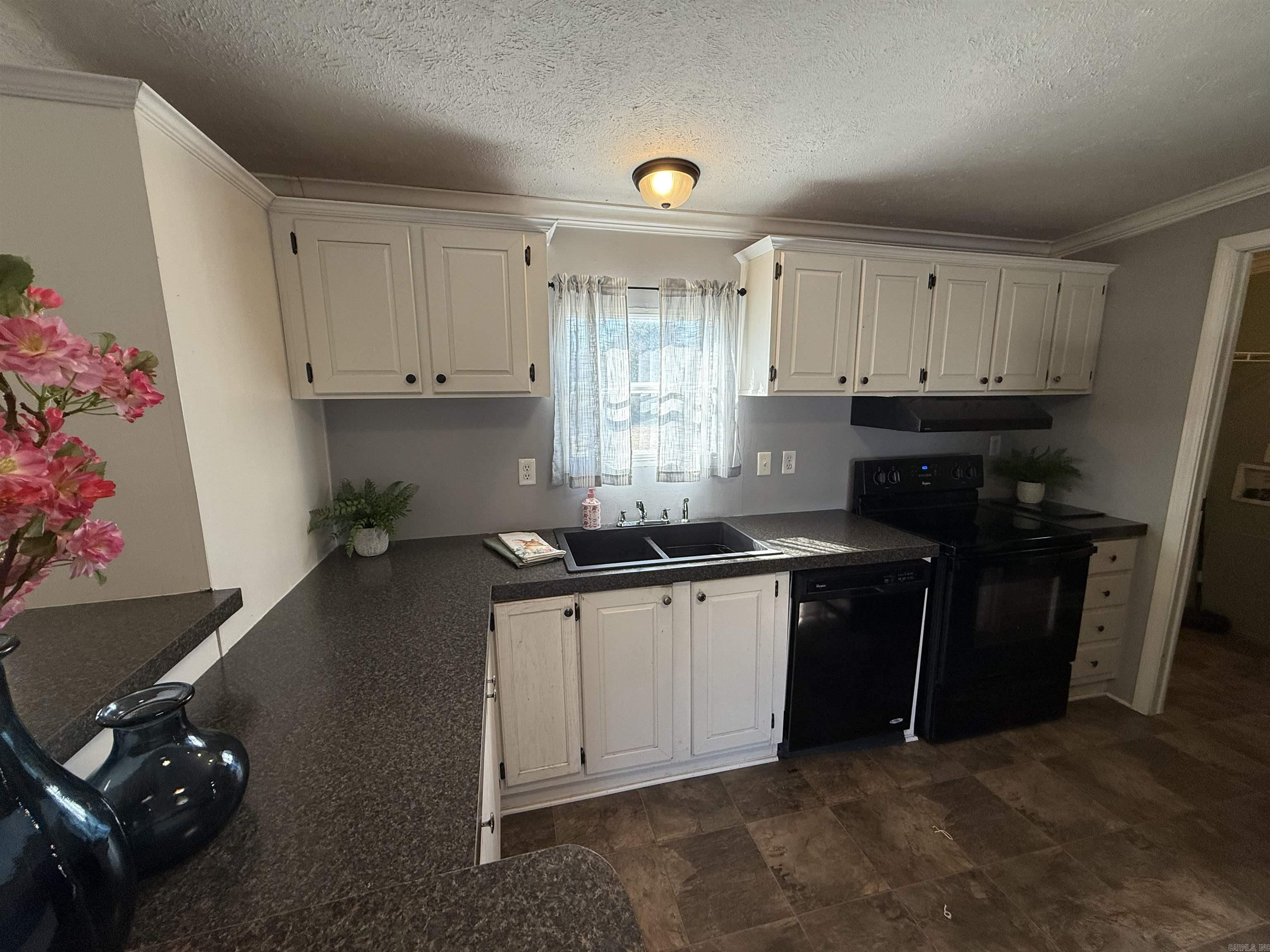 JOHN FINLEY SUBD - Residential