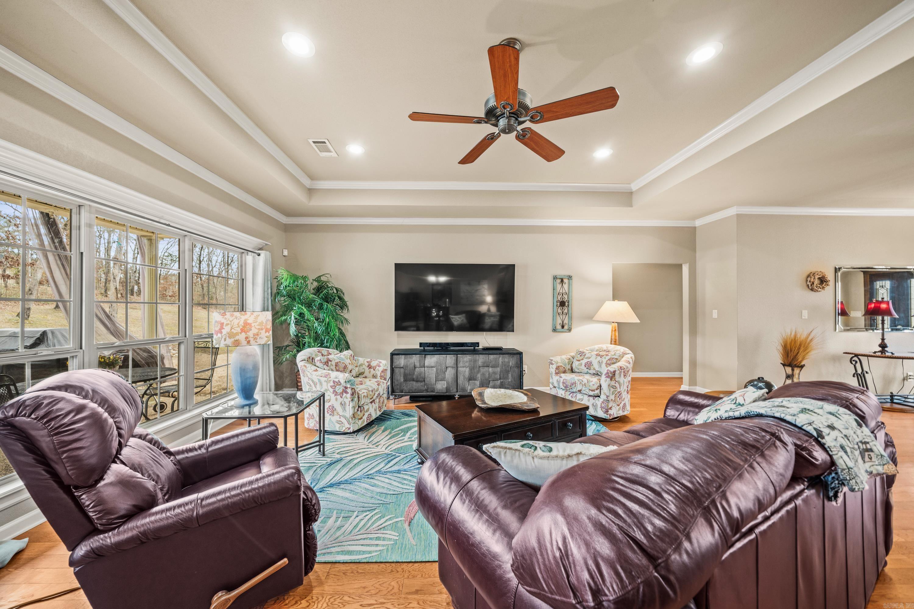 LAKEVIEW - Residential