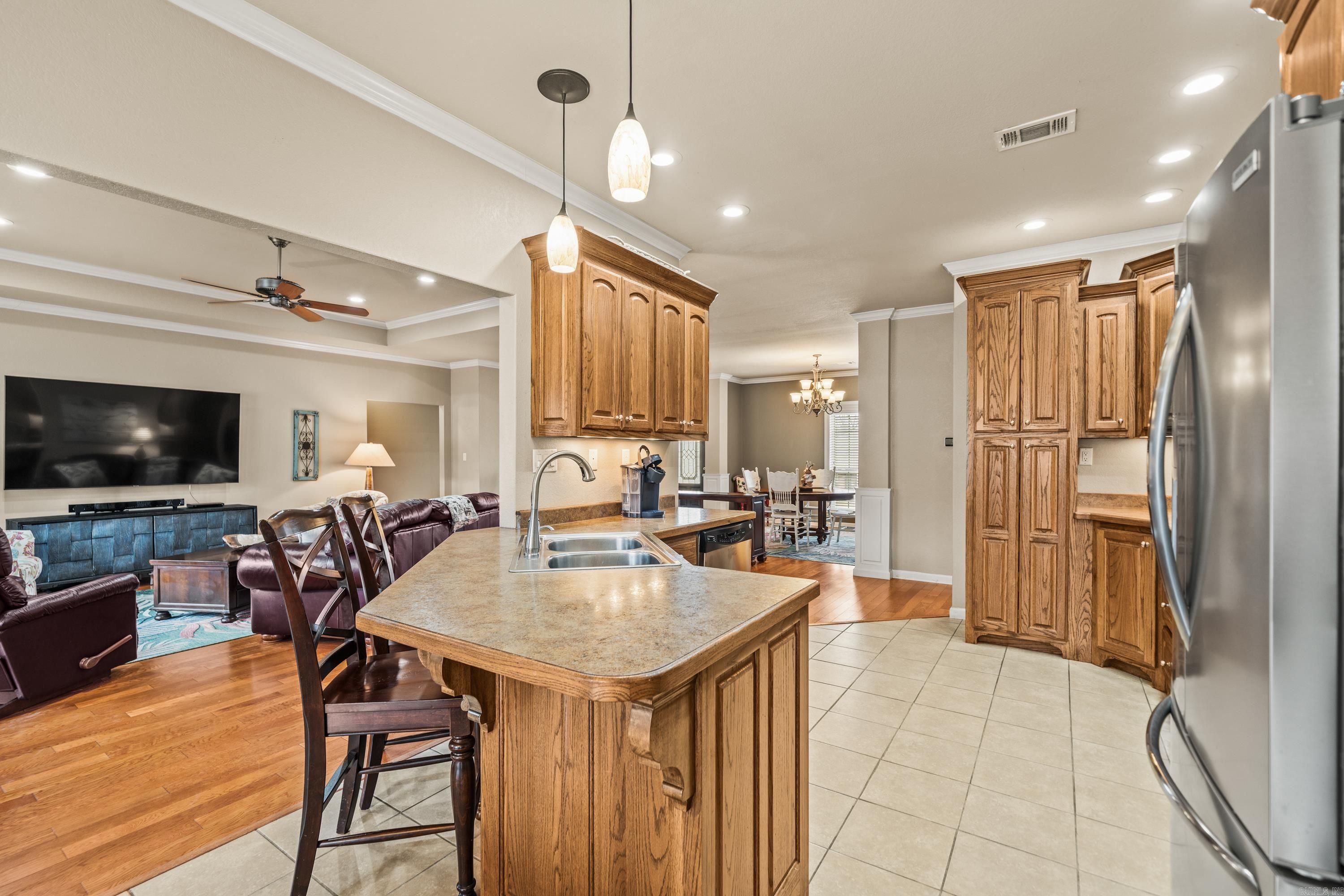 LAKEVIEW - Residential