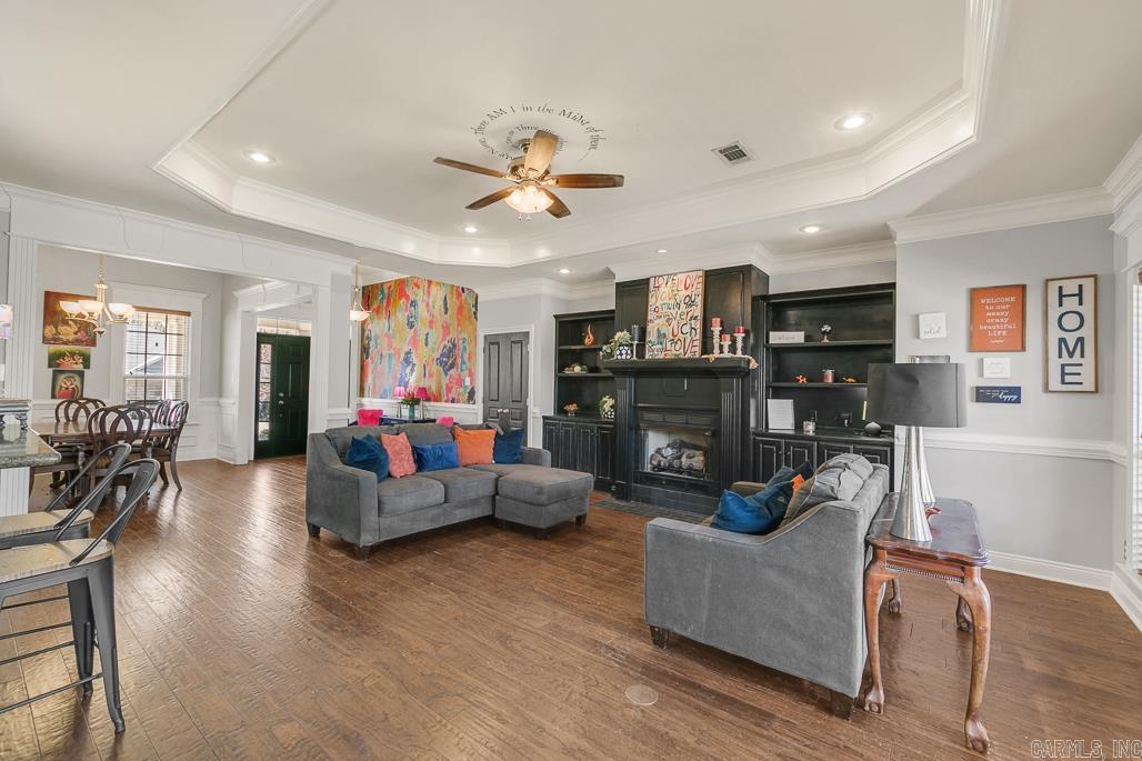 SHADOW CREEK - Residential