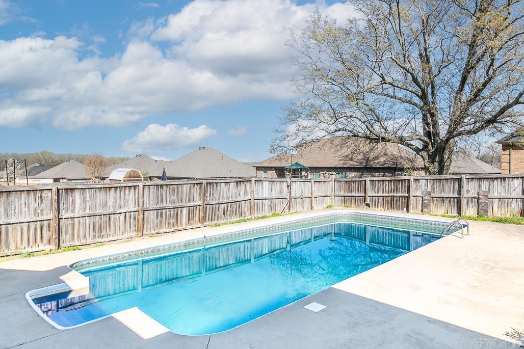 SHADOW CREEK - Residential