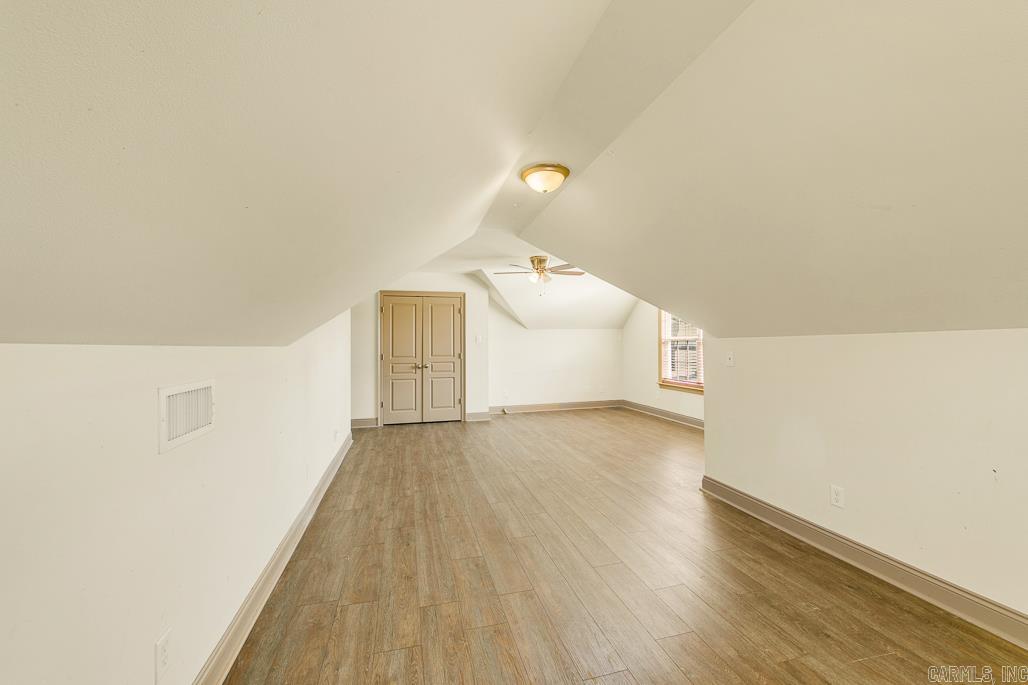 SHADOW CREEK - Residential