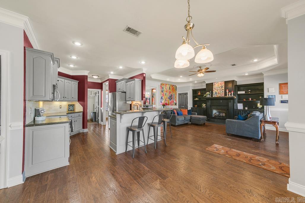 SHADOW CREEK - Residential