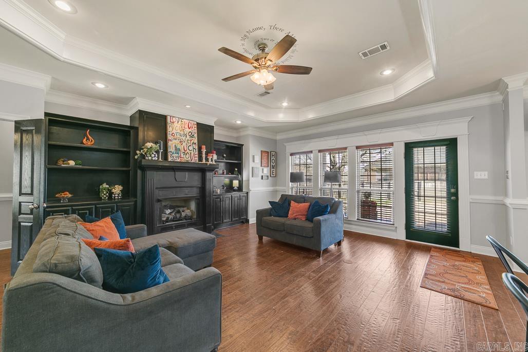 SHADOW CREEK - Residential