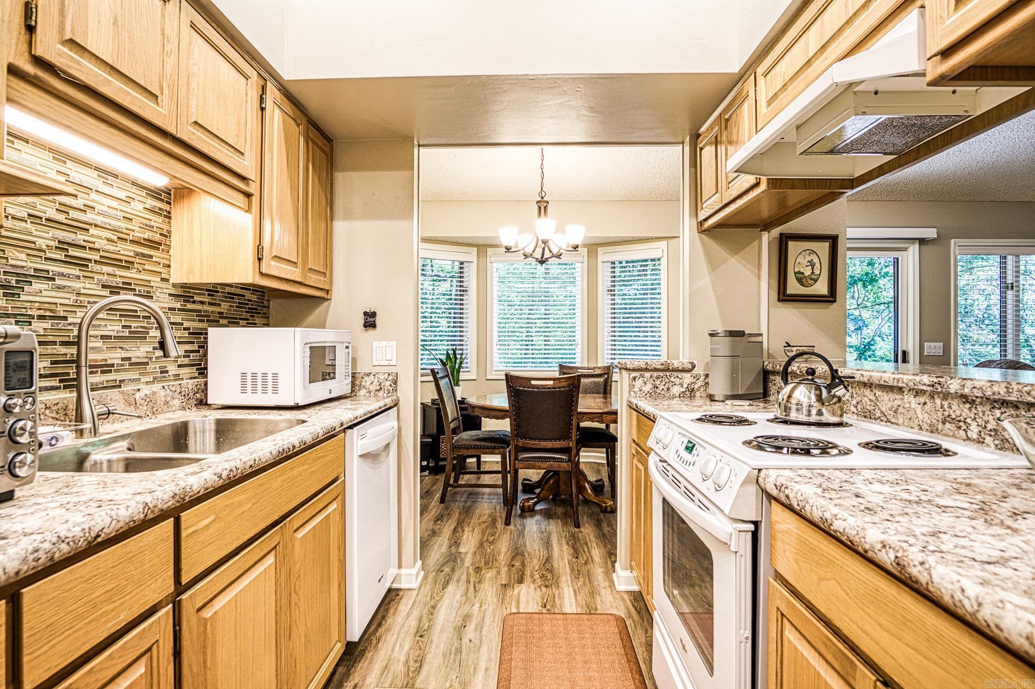 LANZA COURTS - Residential