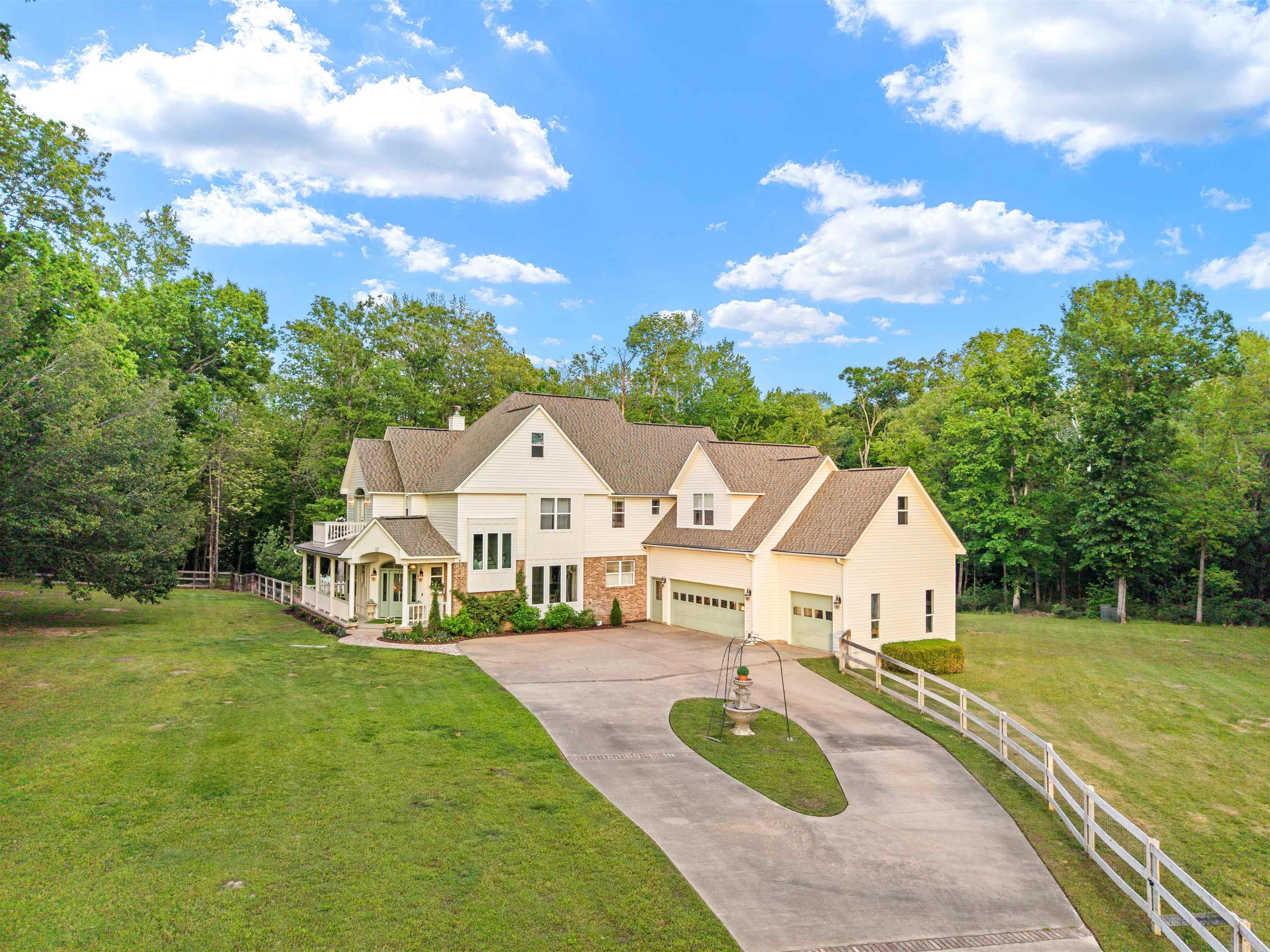 THE HILLS - Residential