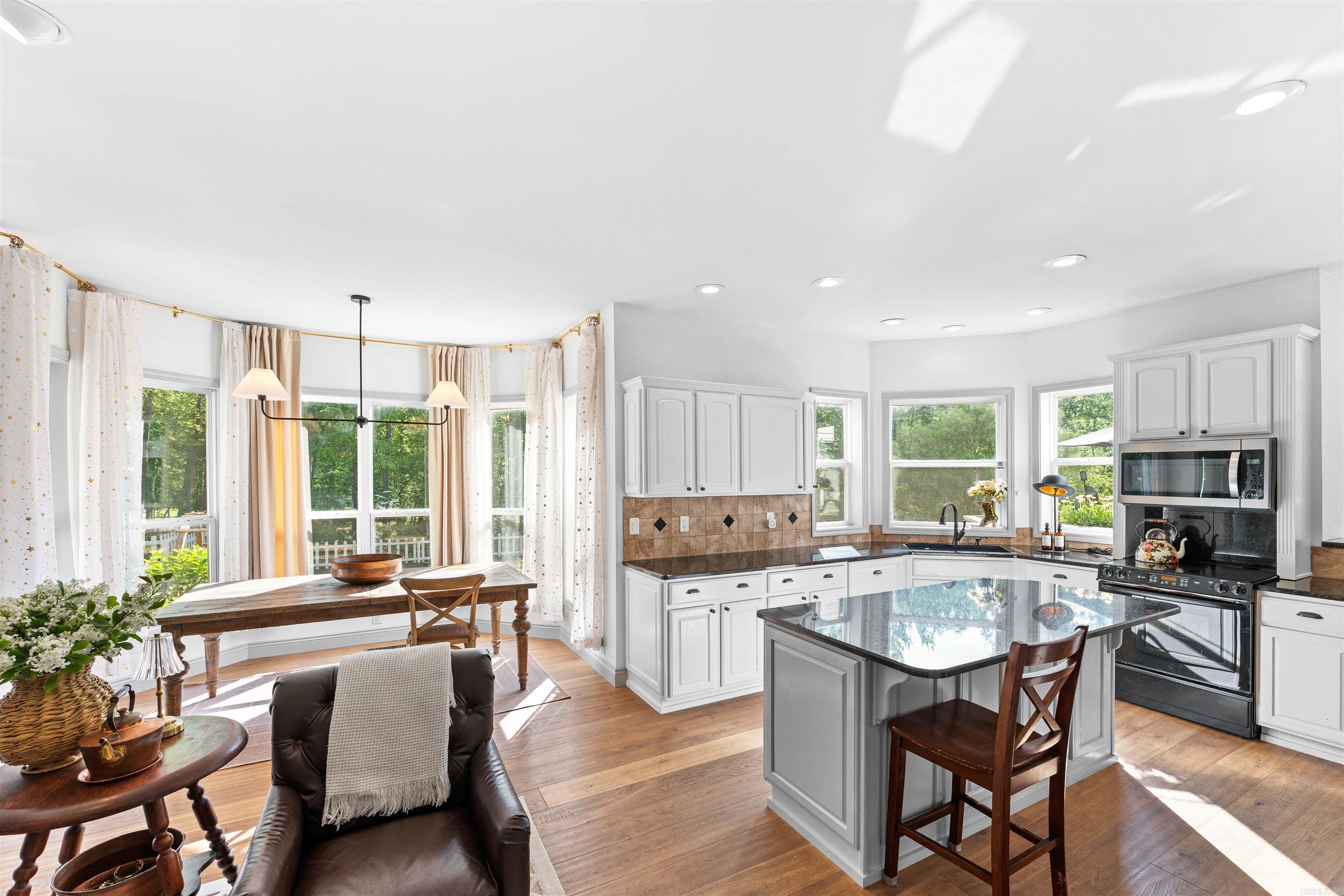 THE HILLS - Residential