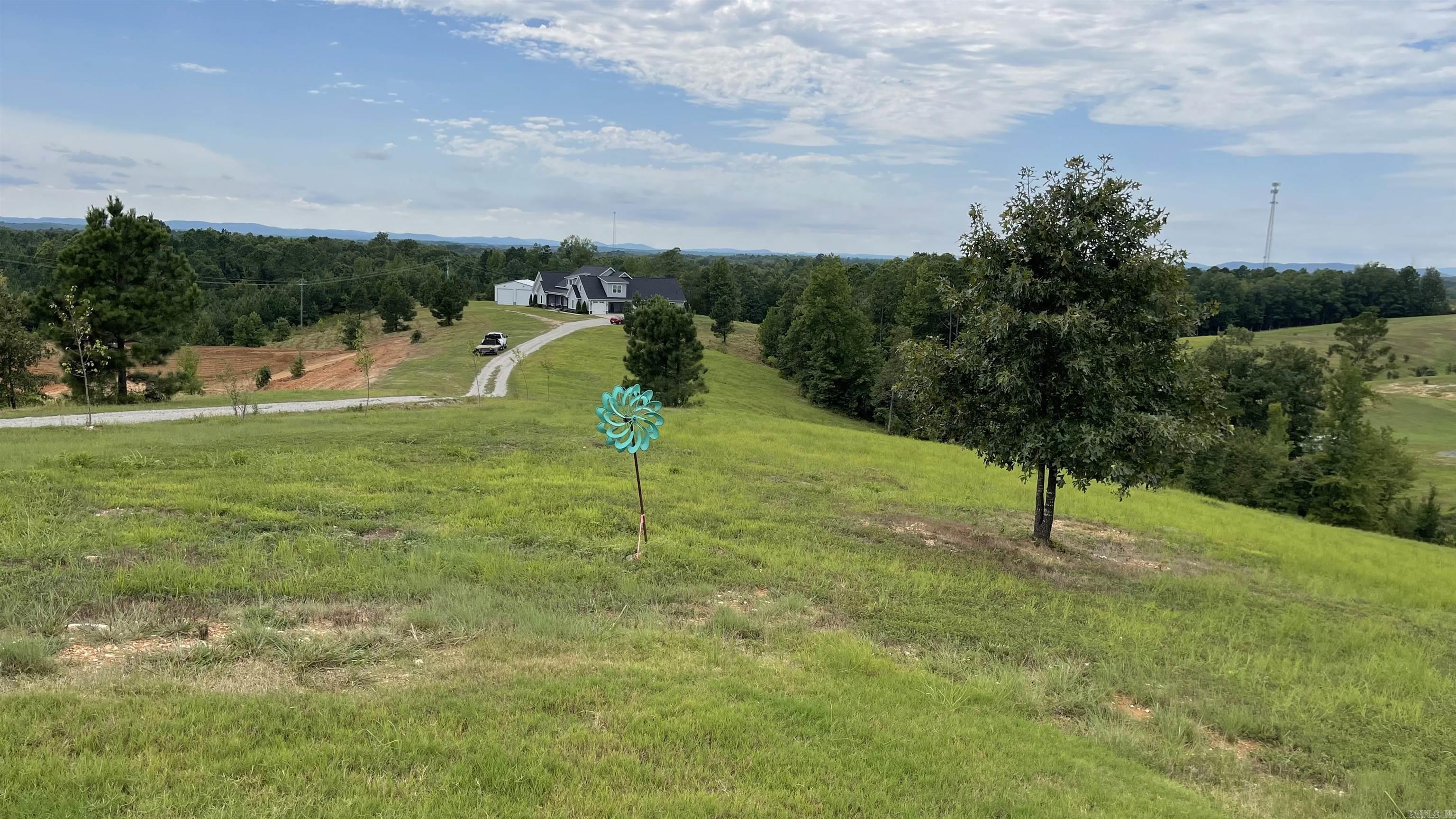 KENTUCKY HILLS - Residential