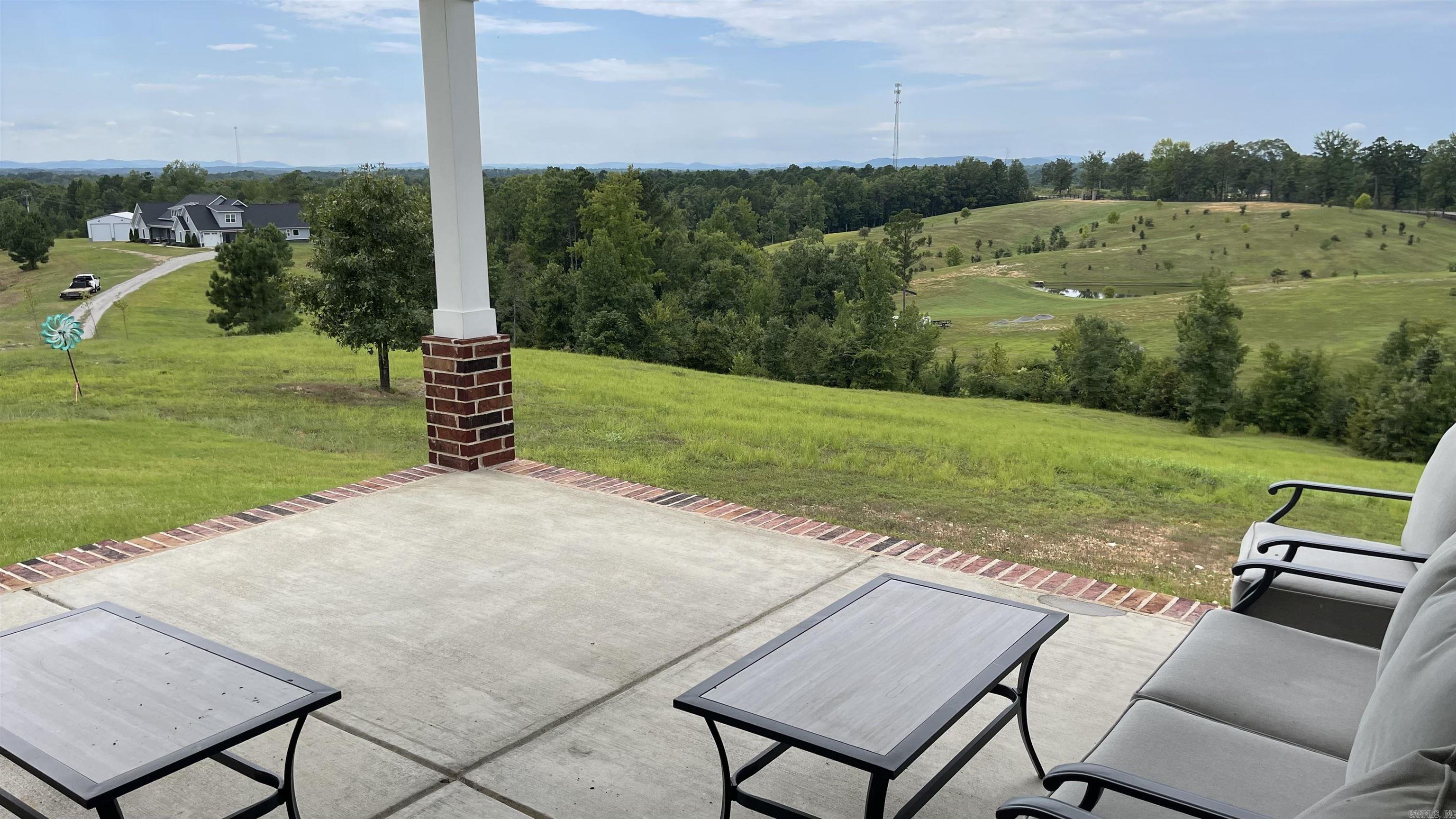 KENTUCKY HILLS - Residential