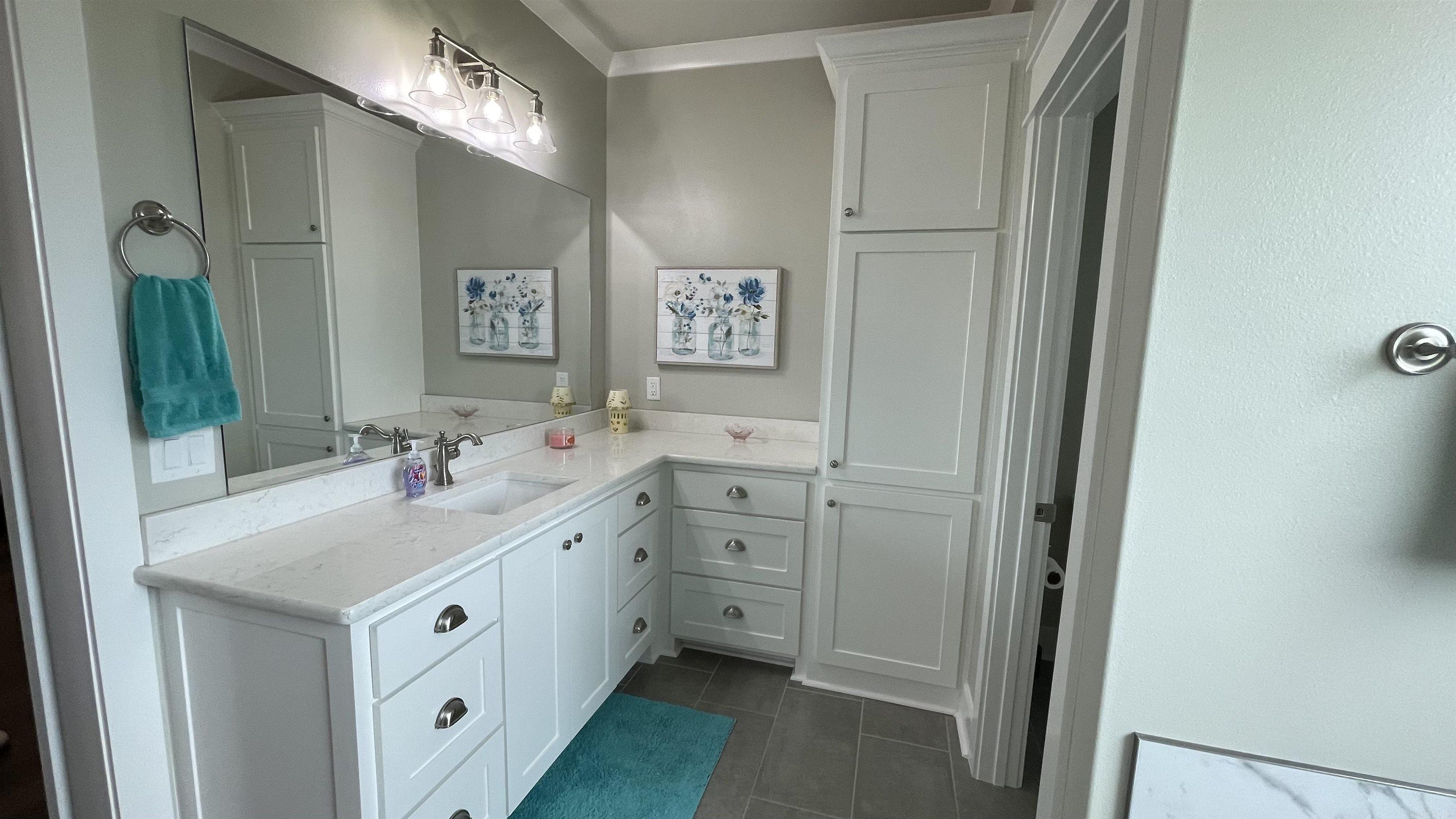 KENTUCKY HILLS - Residential